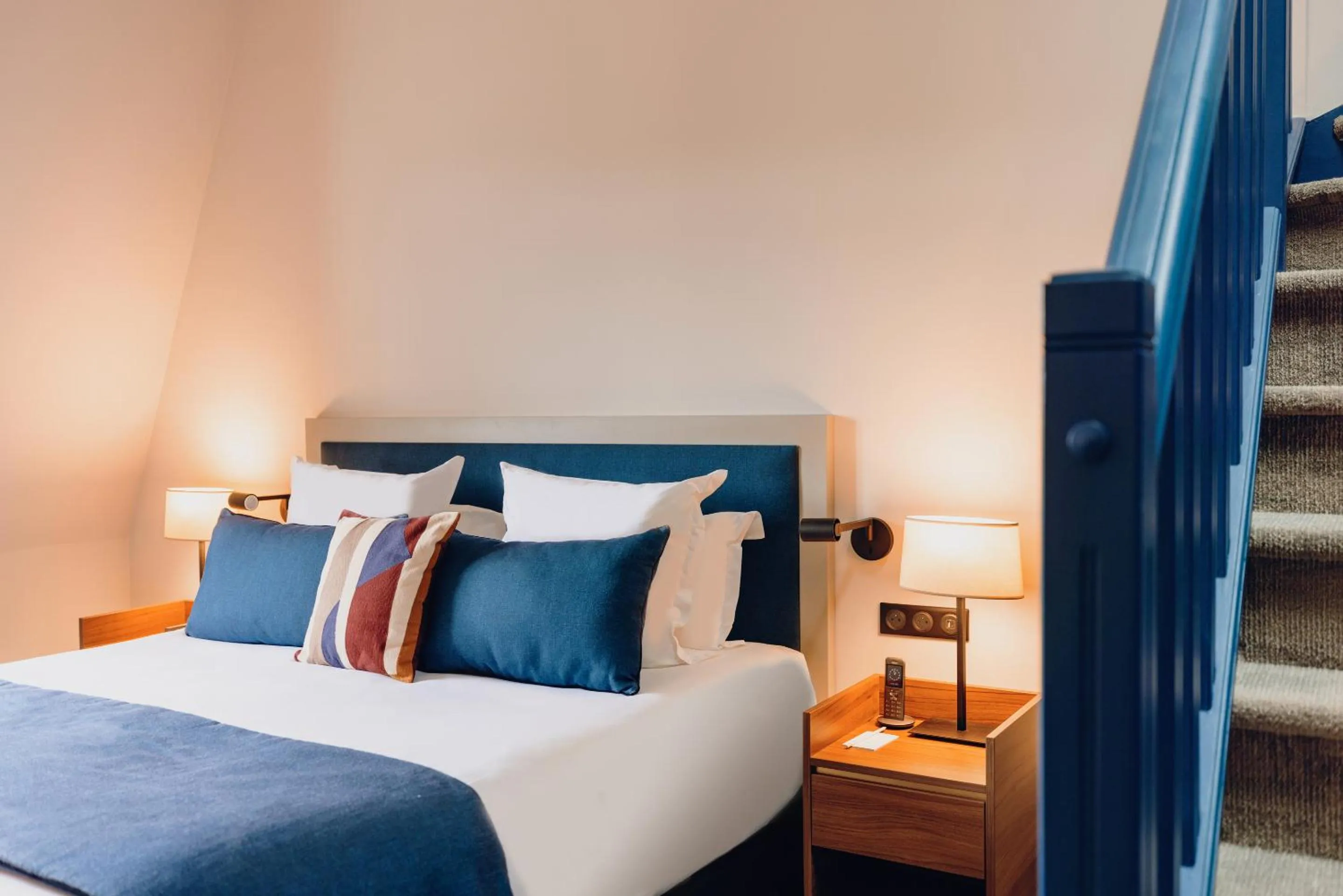 Bed in Cèdre Beaune, A Beauvallon Hotel & Spa