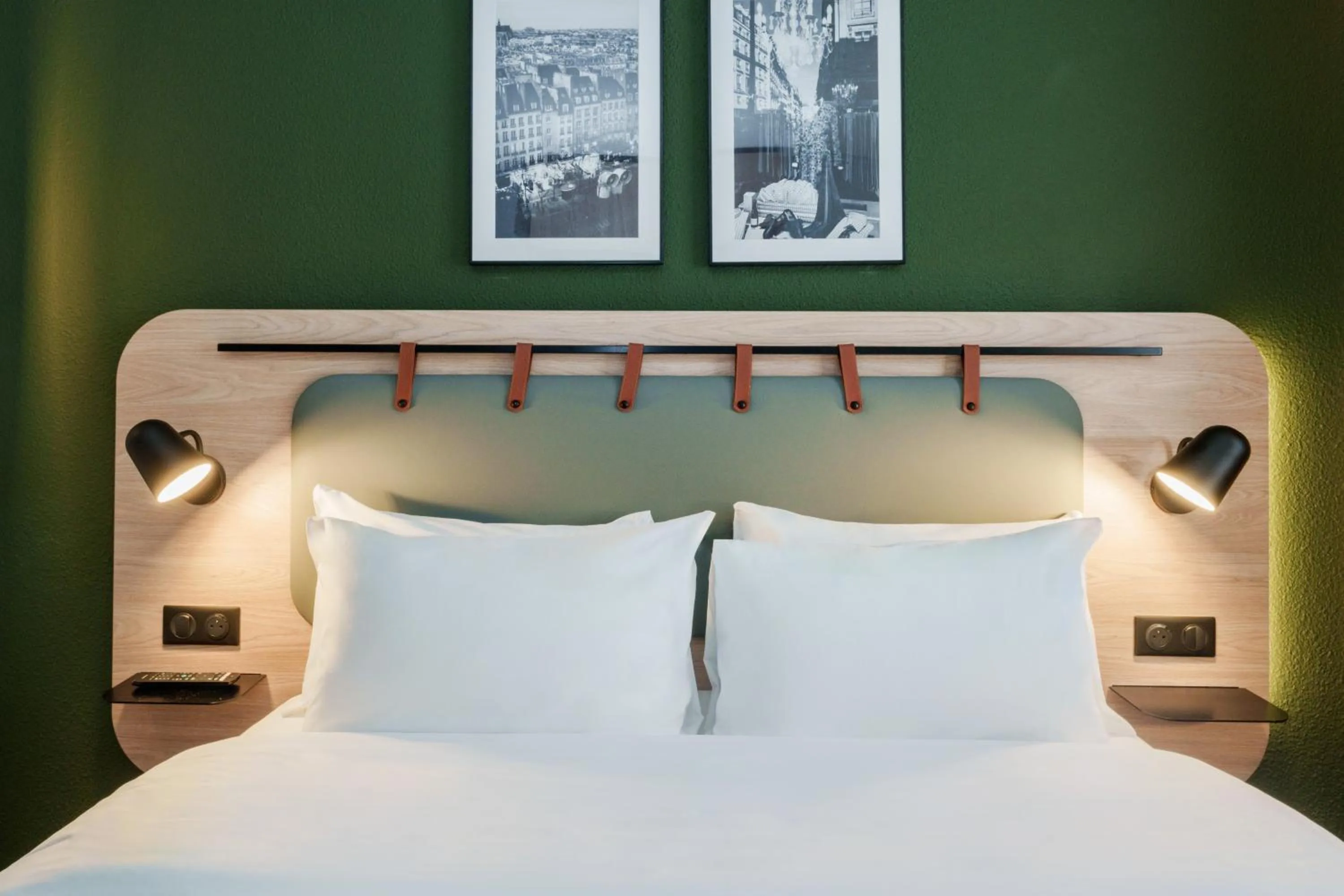 Bed in Campanile Blanc-Mesnil