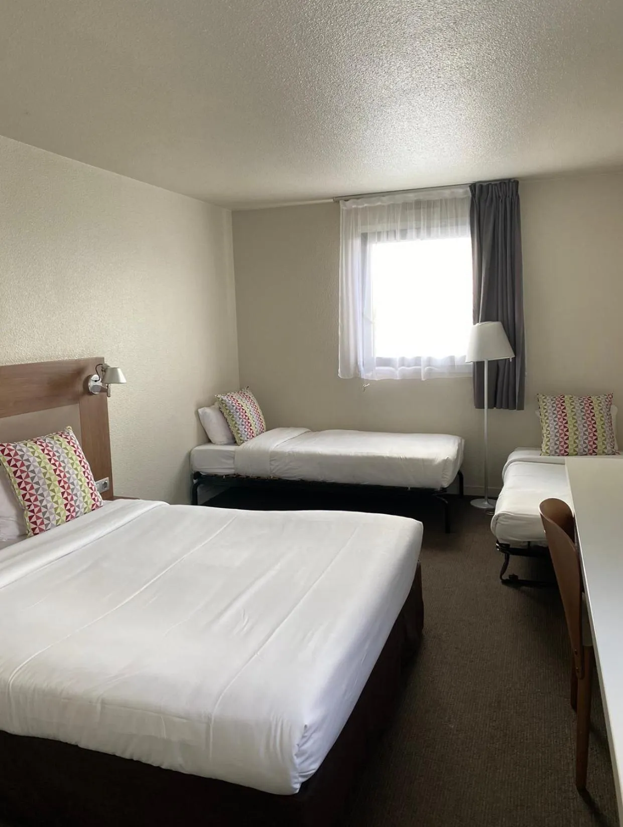 One Double Bed  2 Single Beds - single occupancy - Room Next Generation in Campanile Blanc-Mesnil