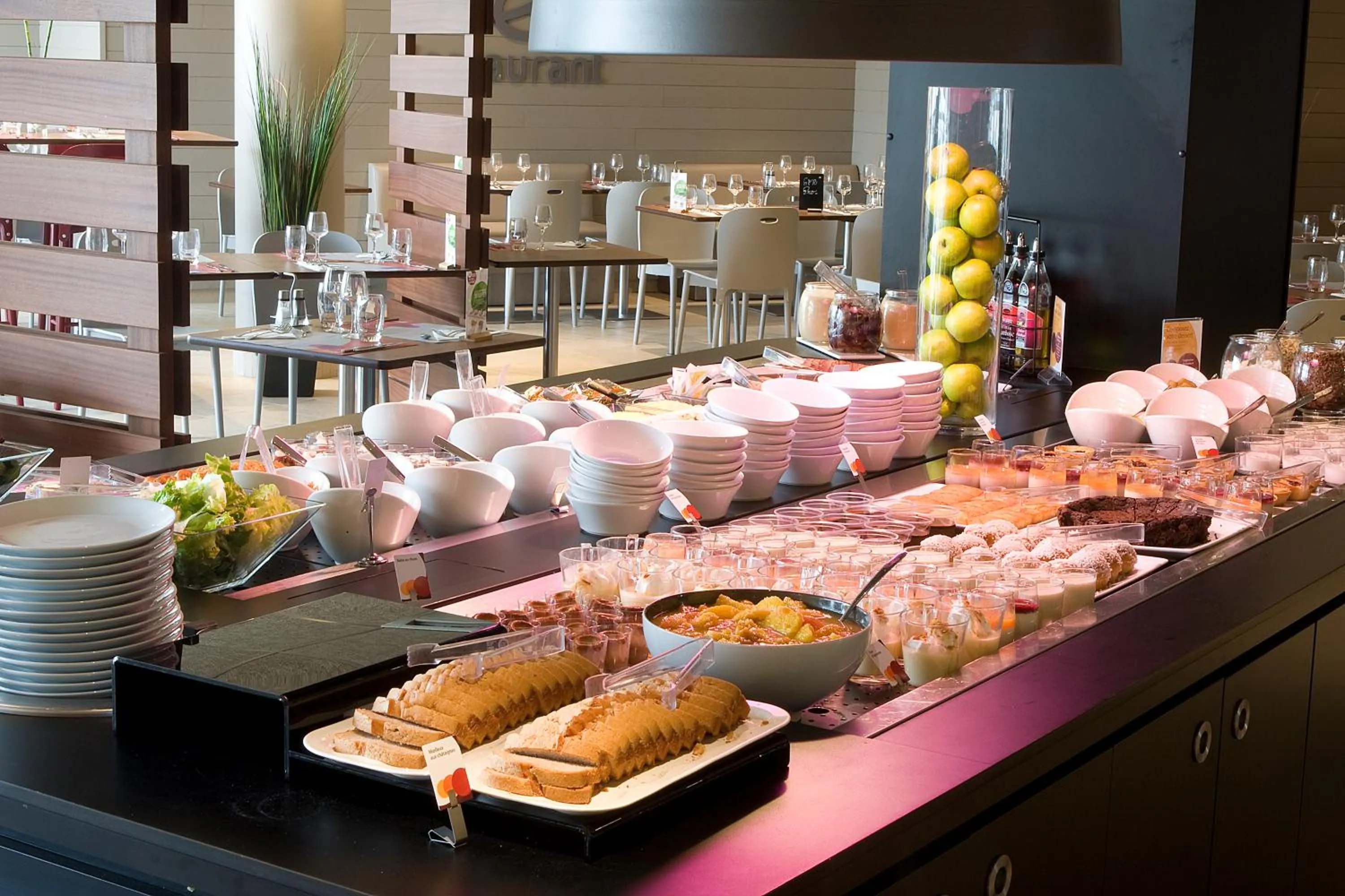 Restaurant/places to eat in Campanile Blanc-Mesnil