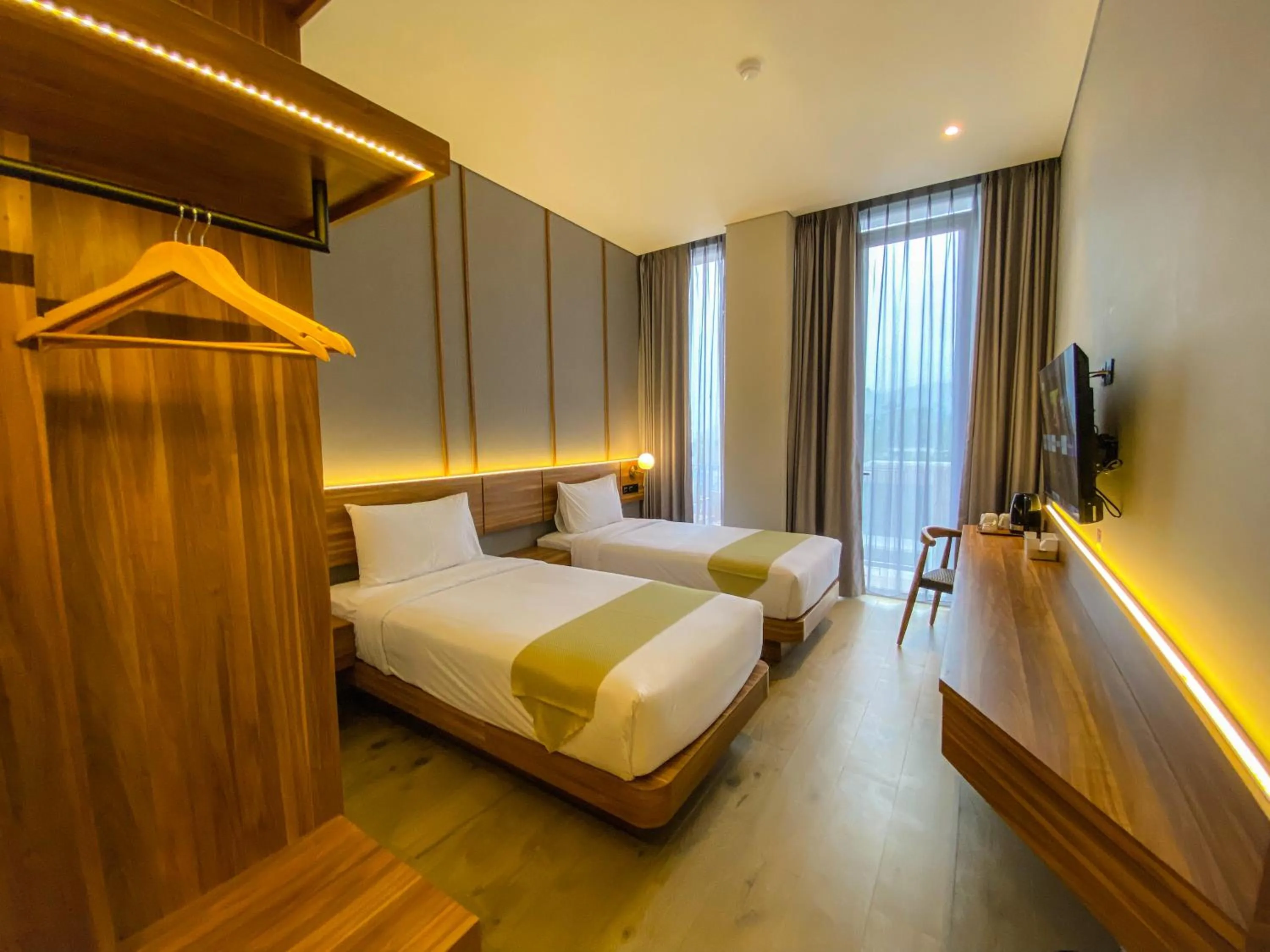 Bedroom, Bed in Facade Hotel by Azana