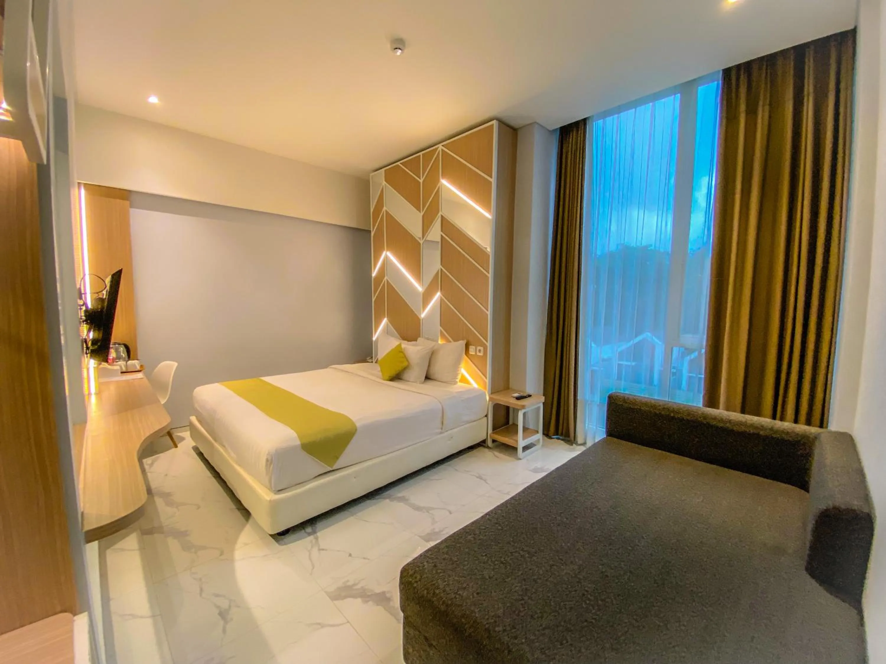 Bedroom, Bed in Facade Hotel by Azana