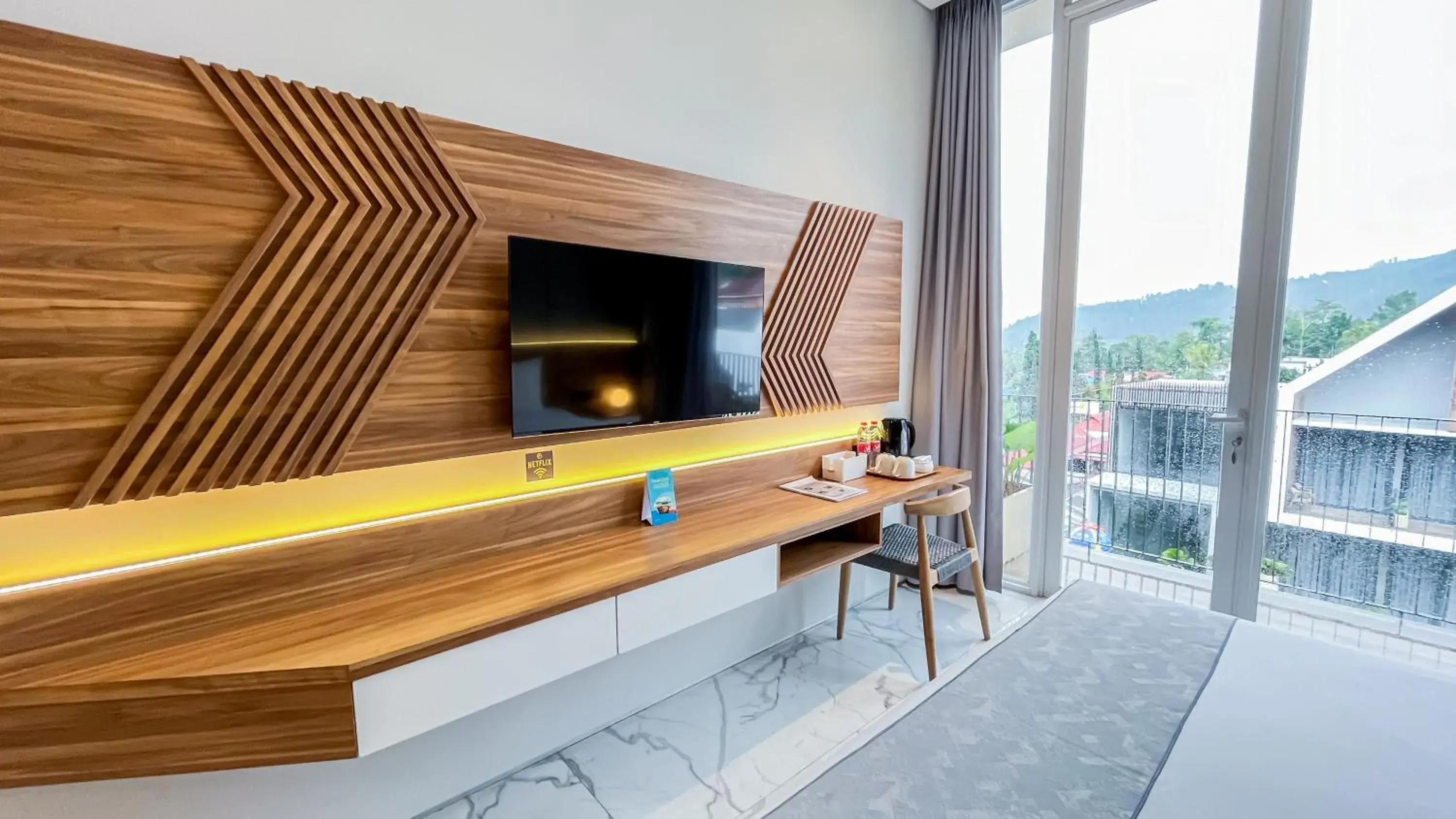 Twin Room with Balcony in Facade Hotel by Azana Twin Room with Balcony in Facade Hotel by Azana