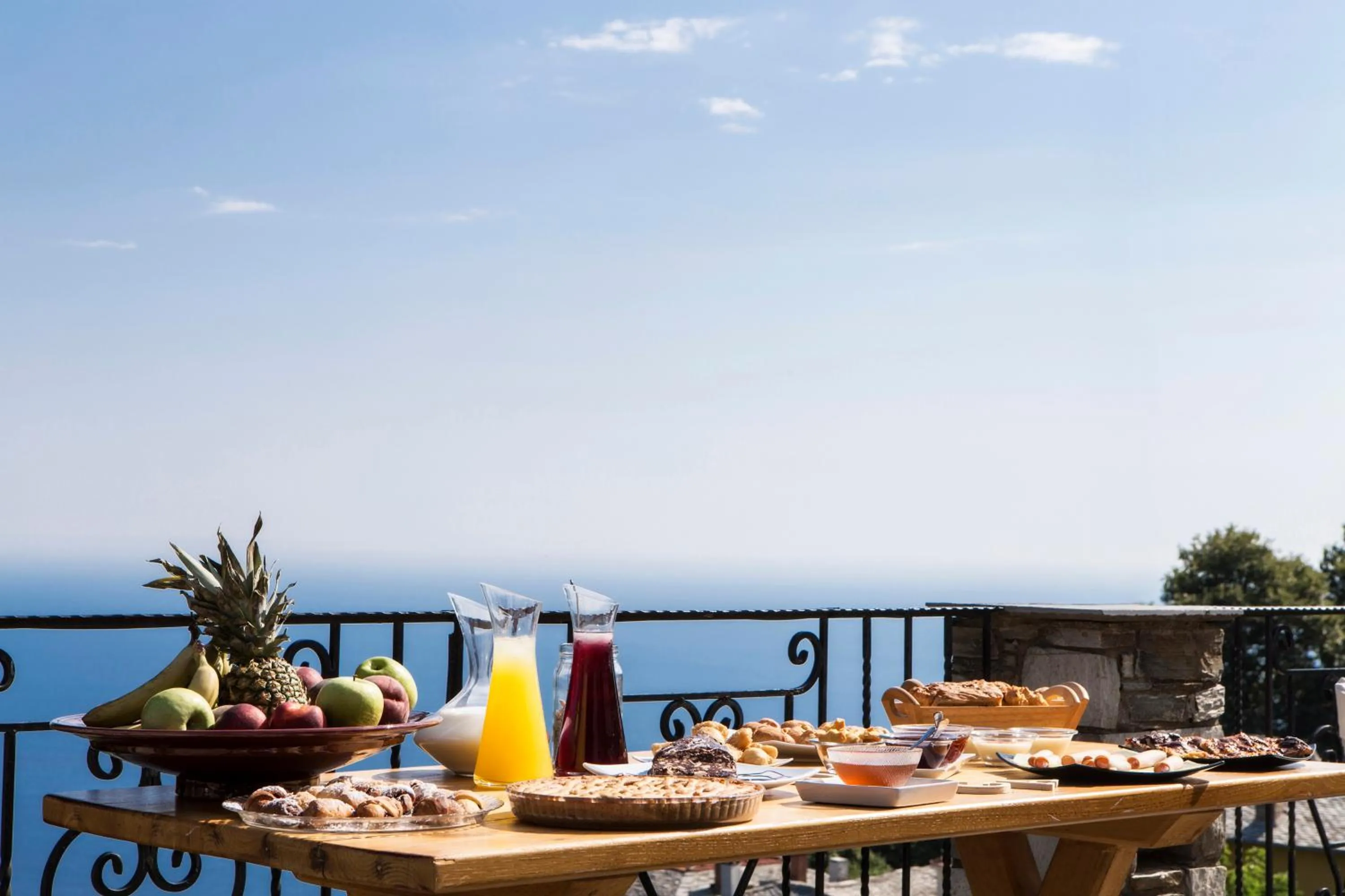 Patio in Olga Hotel Mouresi