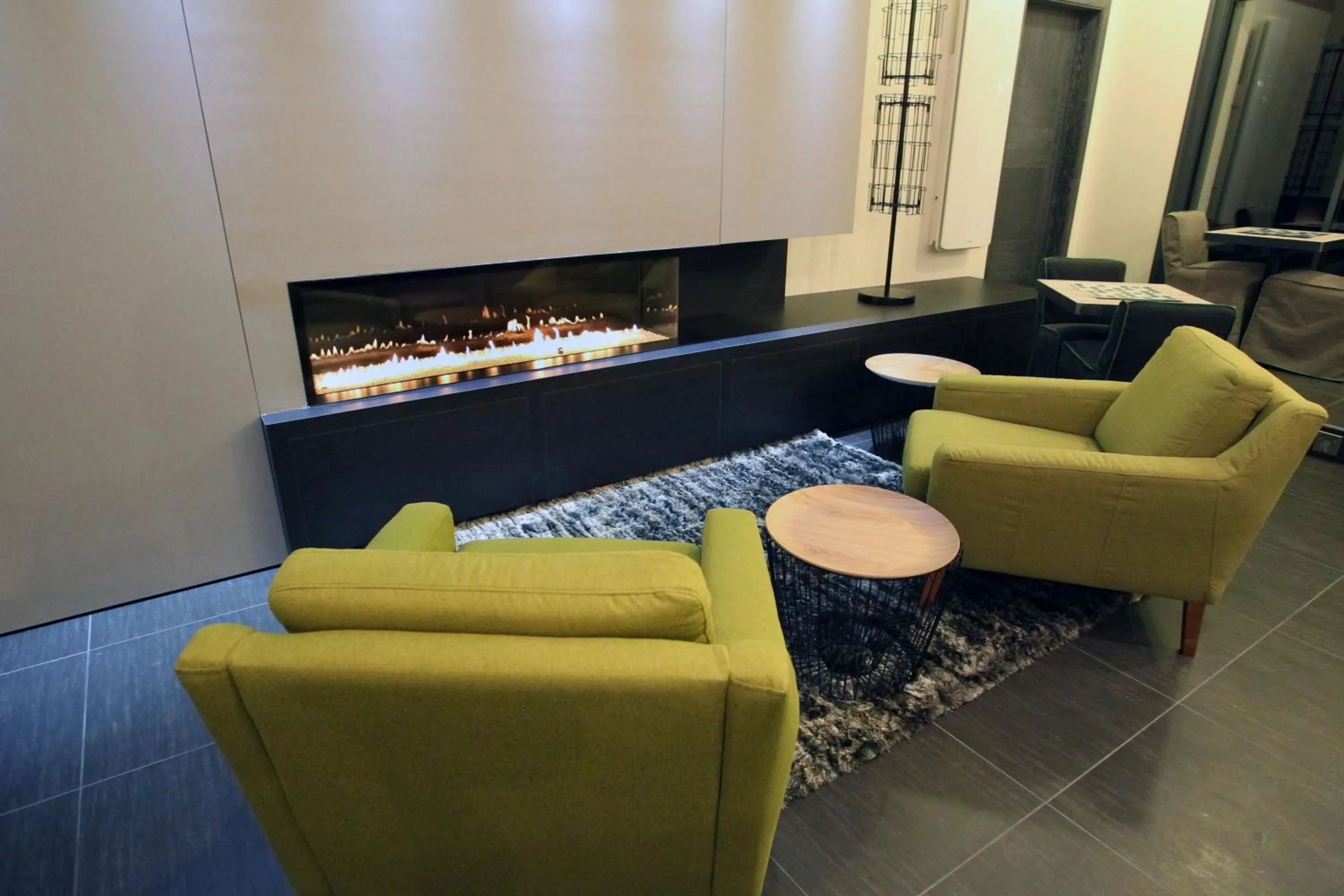 Communal lounge/ TV room in Aux 5 Sens