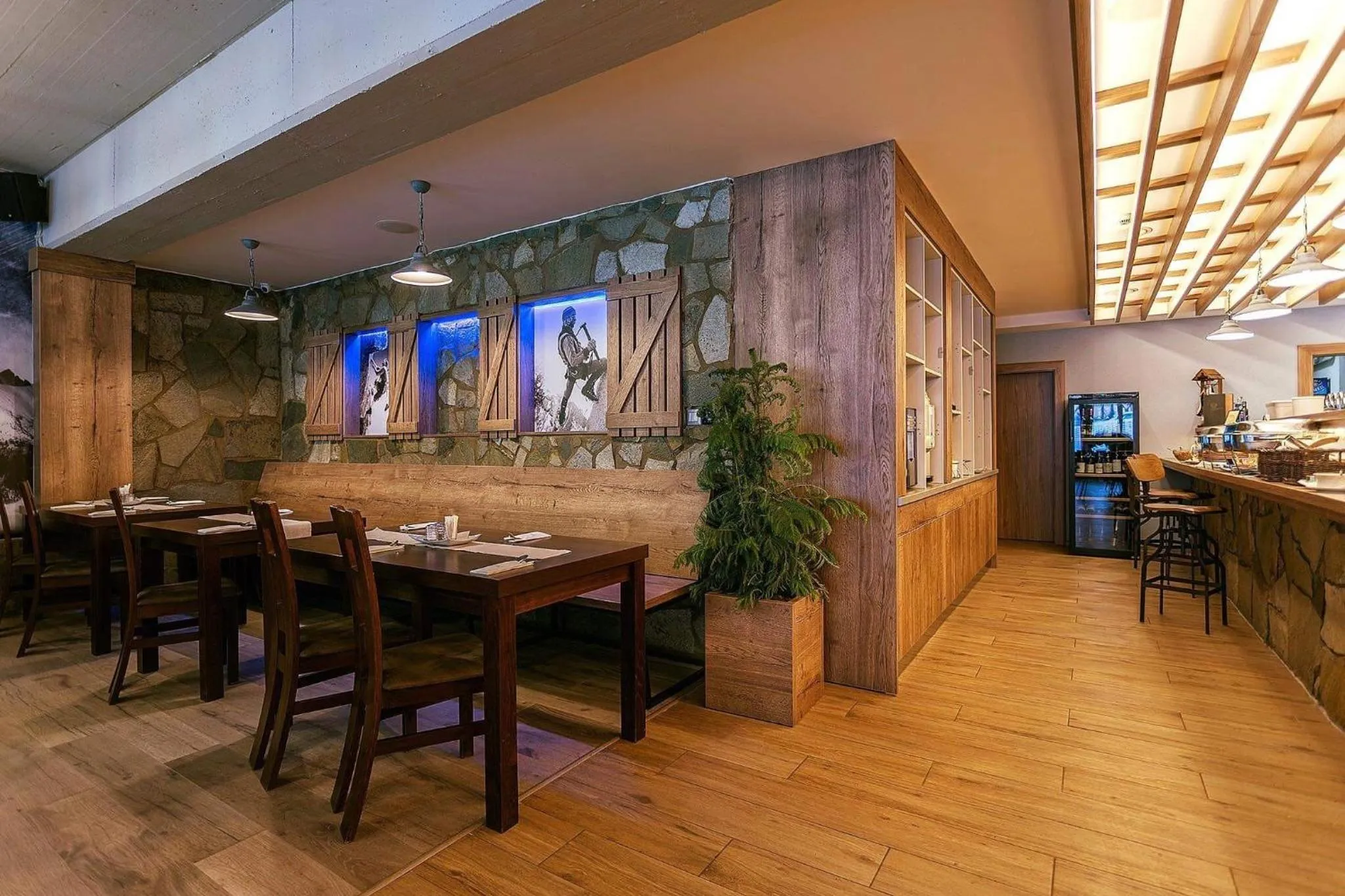 Restaurant/places to eat in Apartmánový Hotel HREBIENOK RESORT