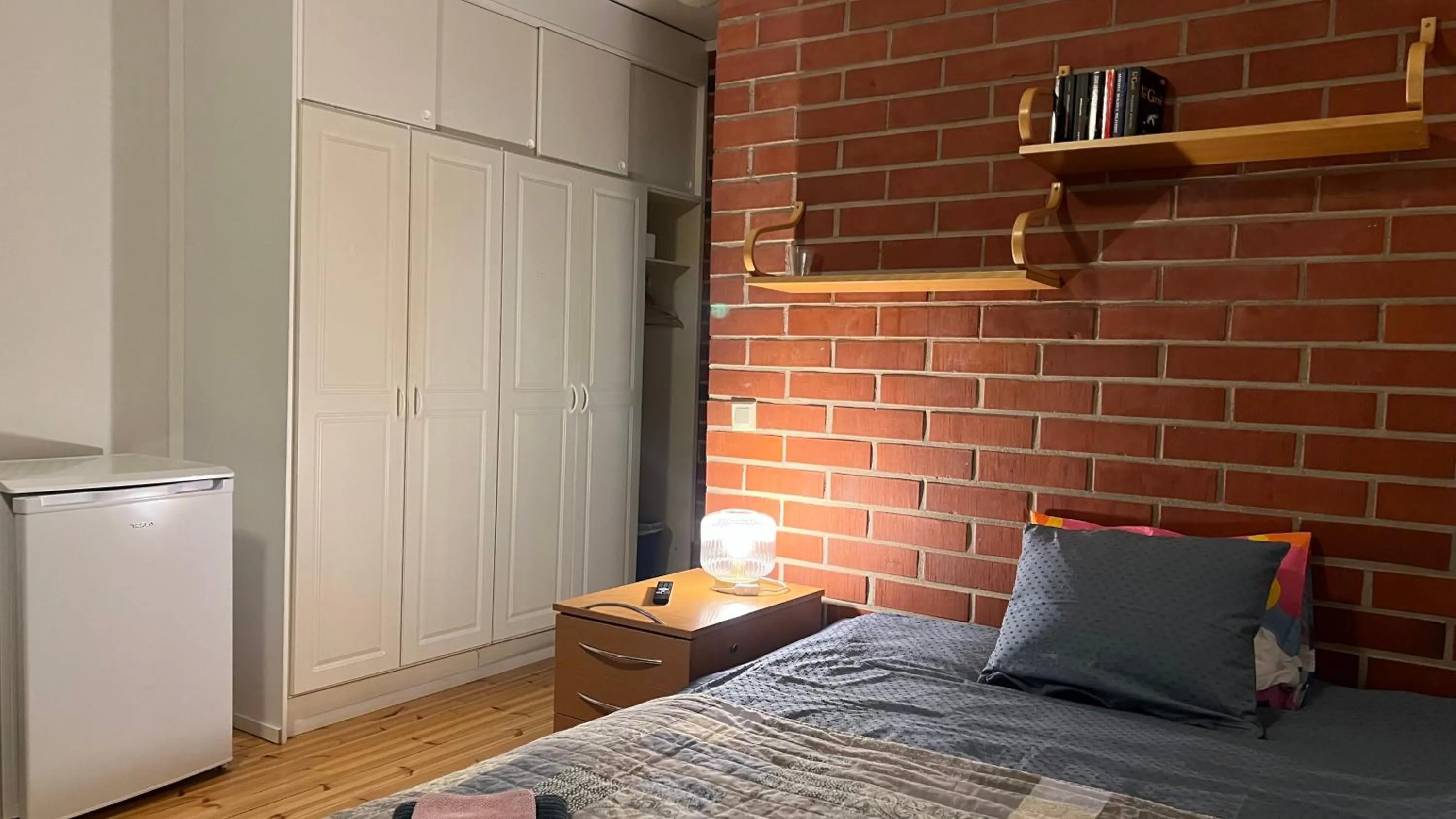 Bedroom, Bed in Vanha Koulu