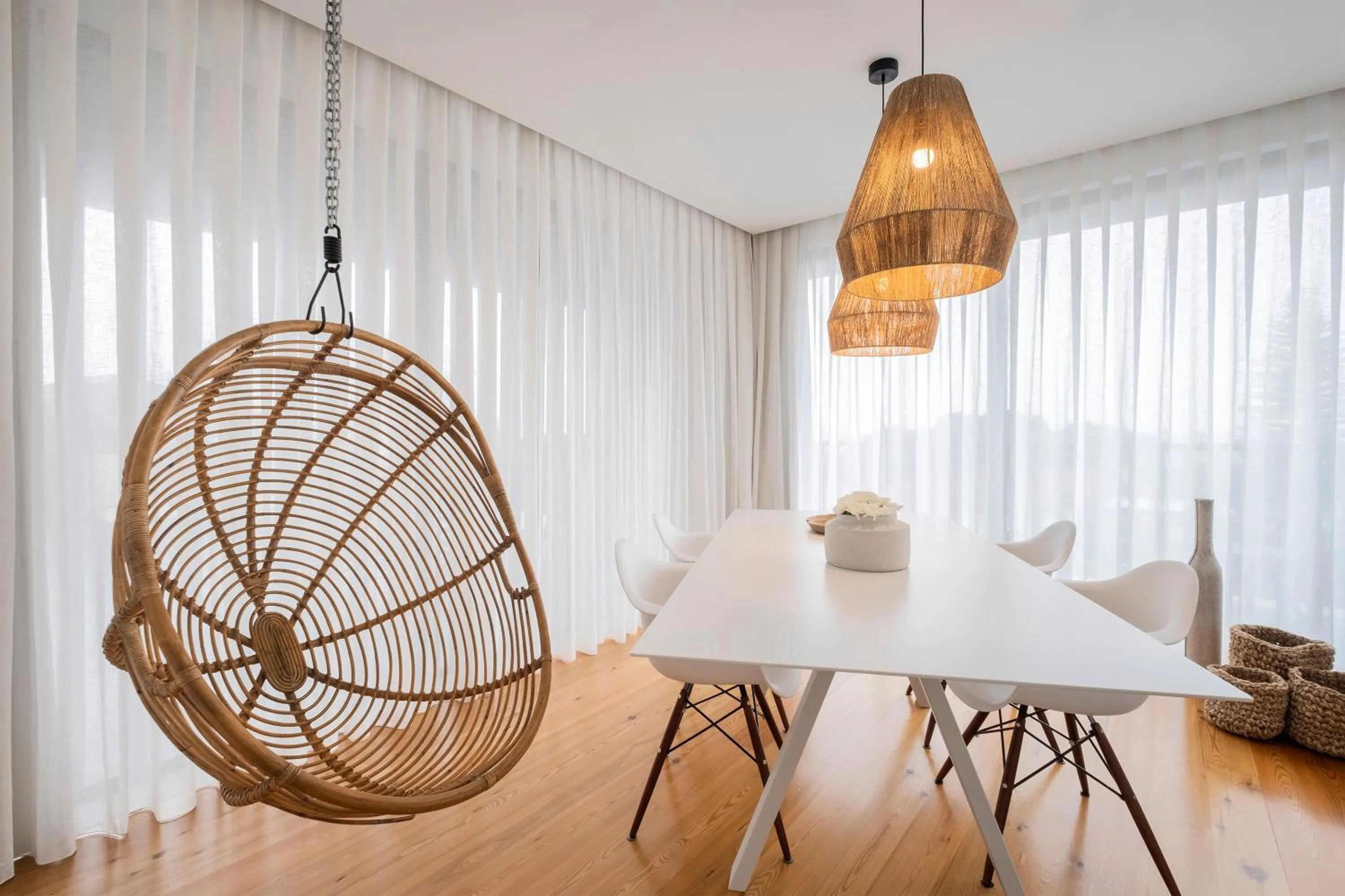 Dining area in Aqua - Pópulo Eco Village