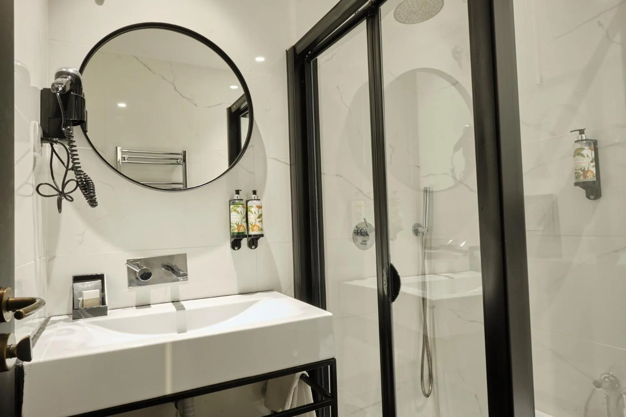 Bathroom in Duplo Charme Boutique Hotel