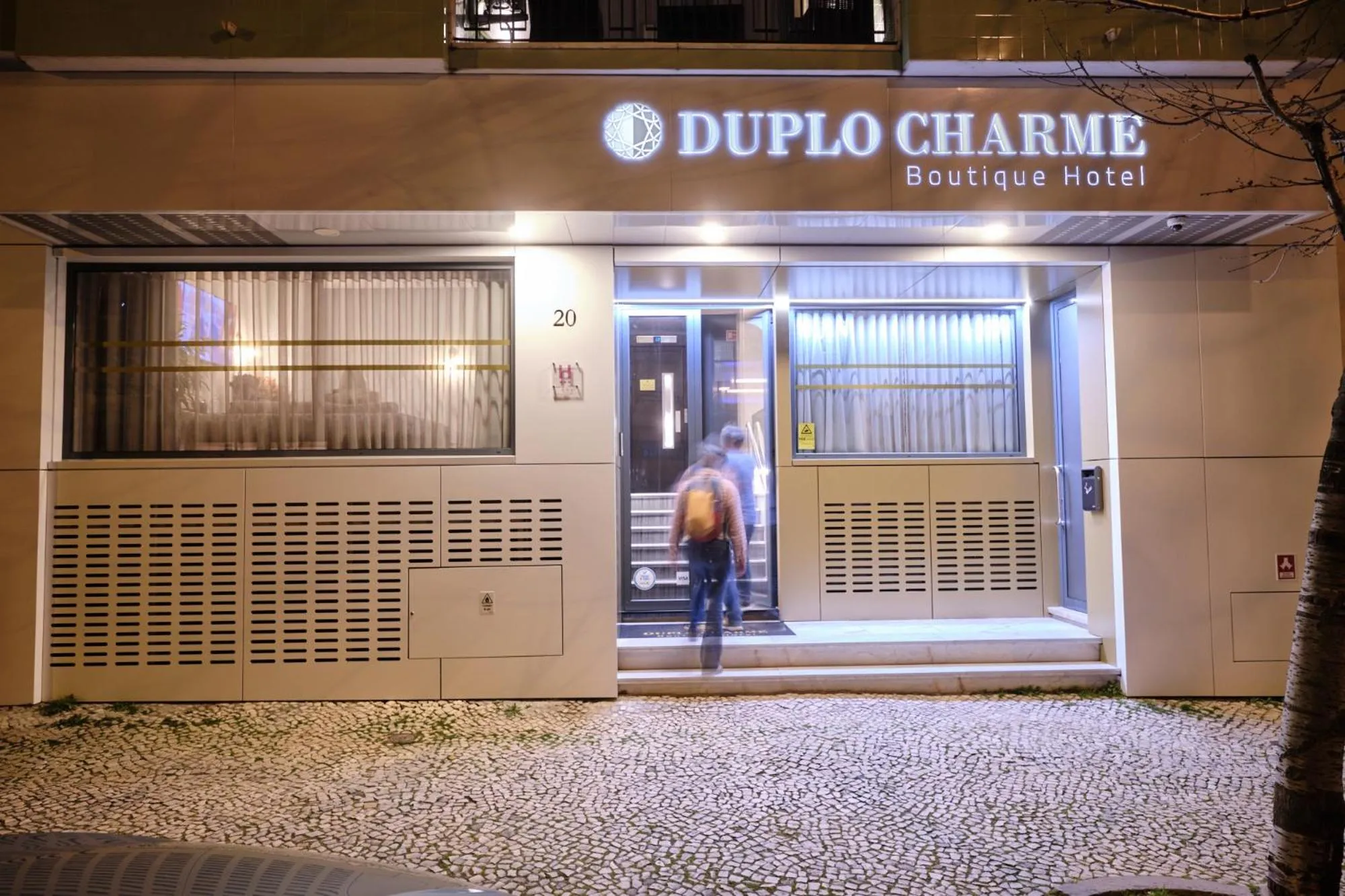 Facade/entrance in Duplo Charme Boutique Hotel