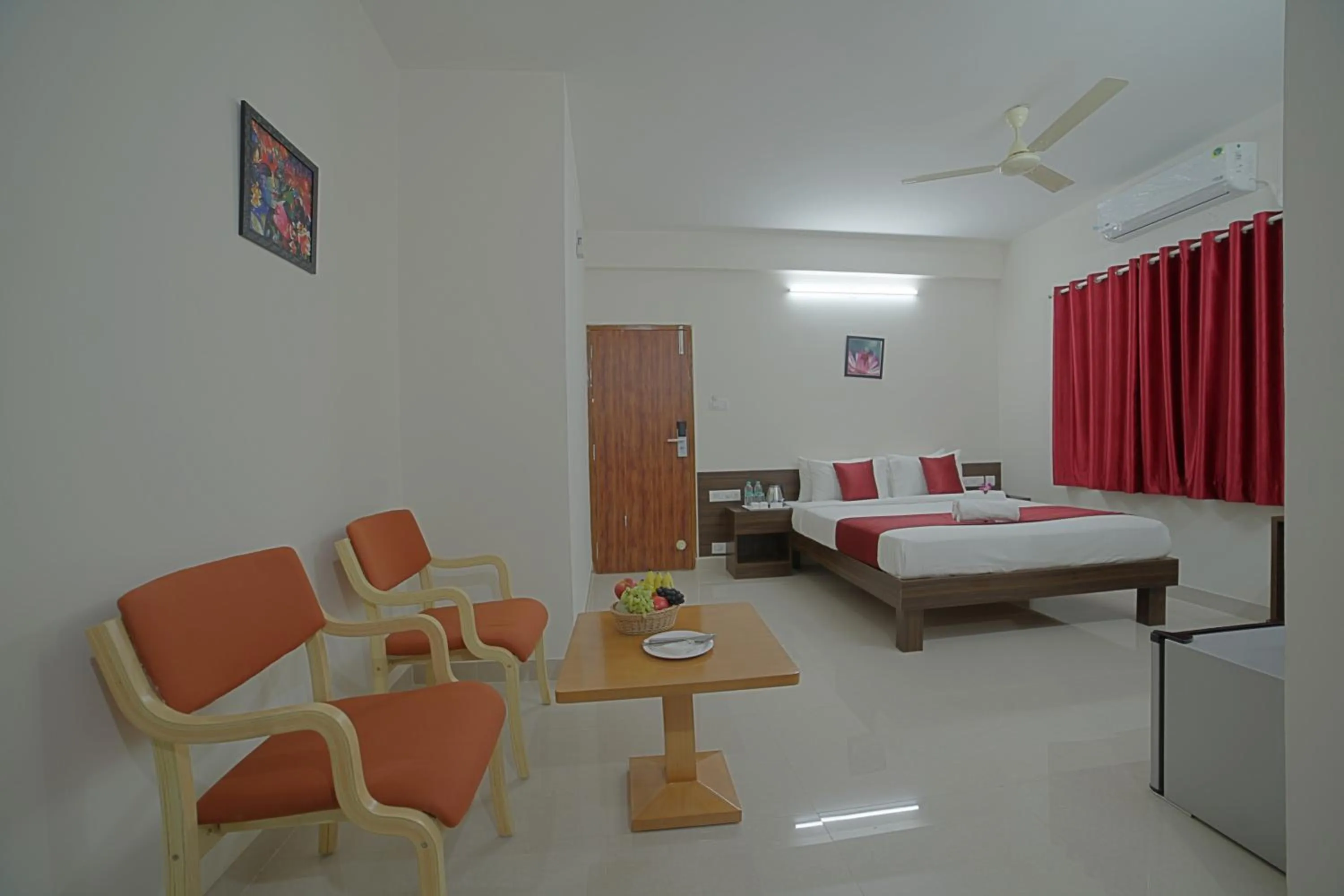 Bedroom, Bed in SM Royal Suites - Hotel near Kempegowda international Airport Bangalore