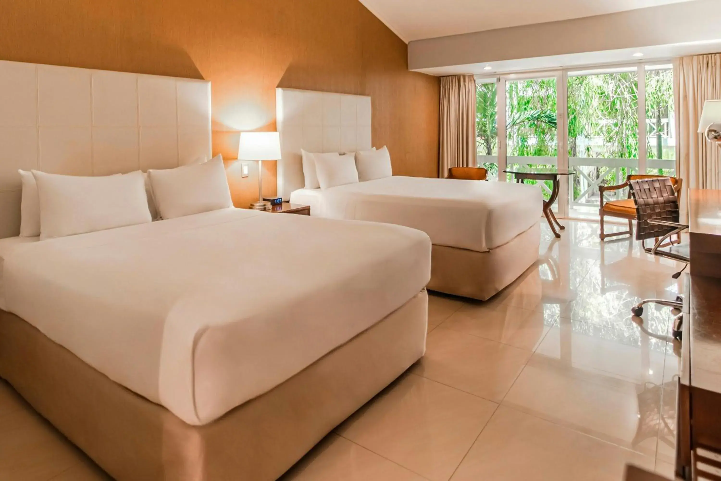 Executive Queen Room - Club Lounge Access in Los Tajibos, Santa Cruz de la Sierra, a Tribute Portfolio Hotel Executive Queen Room - Club Lounge Access in Los Tajibos, Santa Cruz de la Sierra, a Tribute Portfolio Hotel