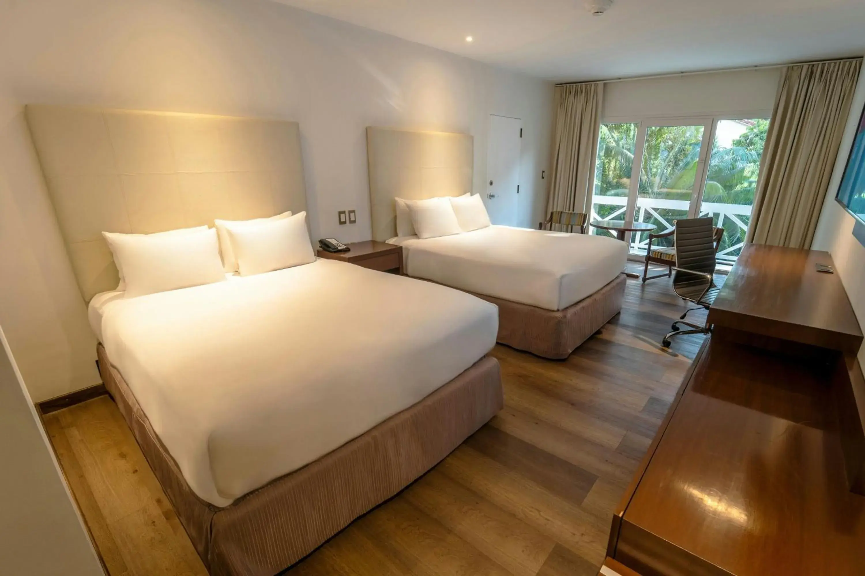 Executive Queen Room with Two Queen Beds, Balcony and Garden View in Los Tajibos, Santa Cruz de la Sierra, a Tribute Portfolio Hotel Executive Queen Room with Two Queen Beds, Balcony and Garden View in Los Tajibos, Santa Cruz de la Sierra, a Tribute Portfolio Hotel