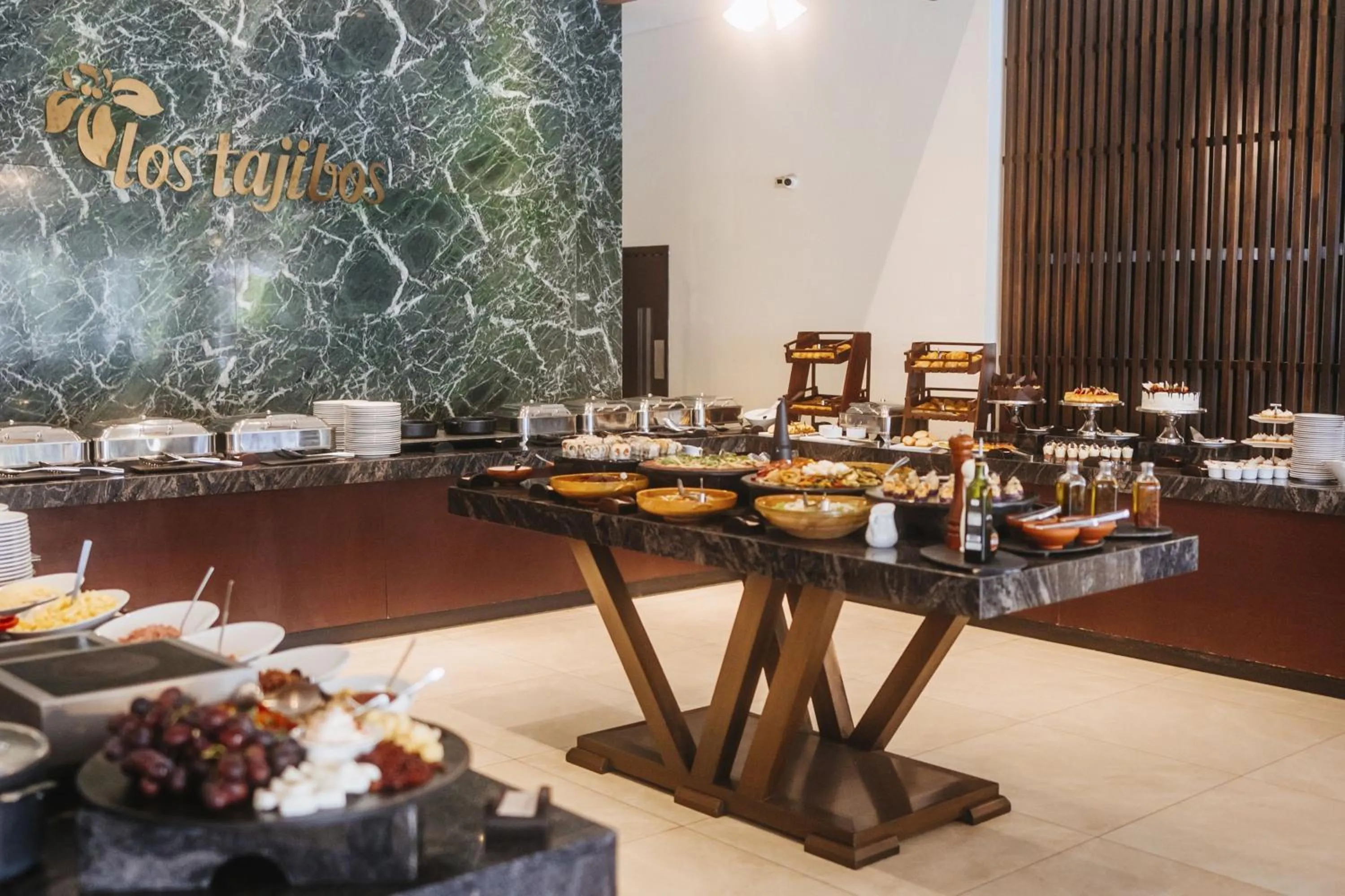 Restaurant/places to eat in Los Tajibos, Santa Cruz de la Sierra, a Tribute Portfolio Hotel