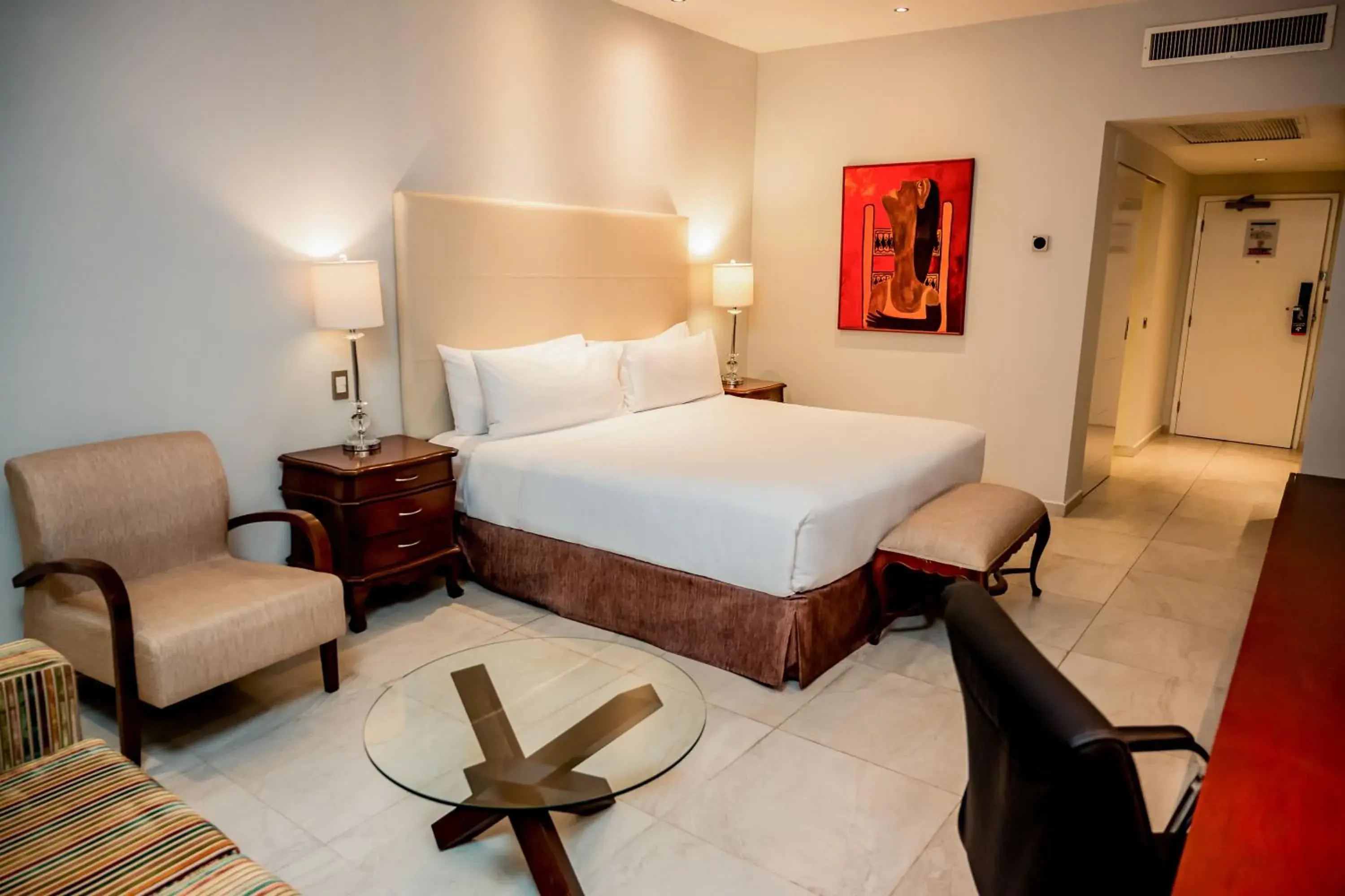 Executive King Room - Club Lounge Access in Los Tajibos, Santa Cruz de la Sierra, a Tribute Portfolio Hotel Executive King Room - Club Lounge Access in Los Tajibos, Santa Cruz de la Sierra, a Tribute Portfolio Hotel