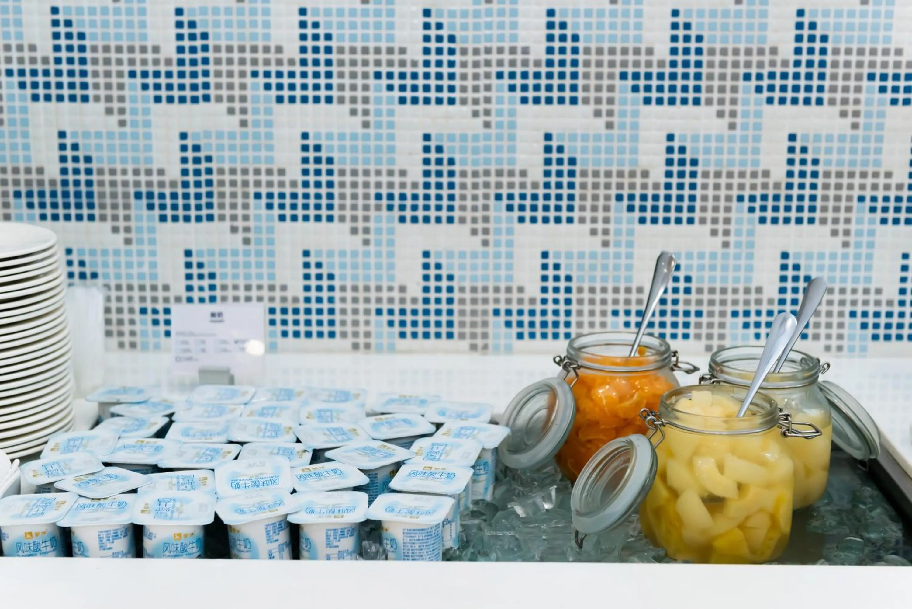 Restaurant/places to eat in Holiday Inn Express Shanghai Tangzhen, an IHG Hotel