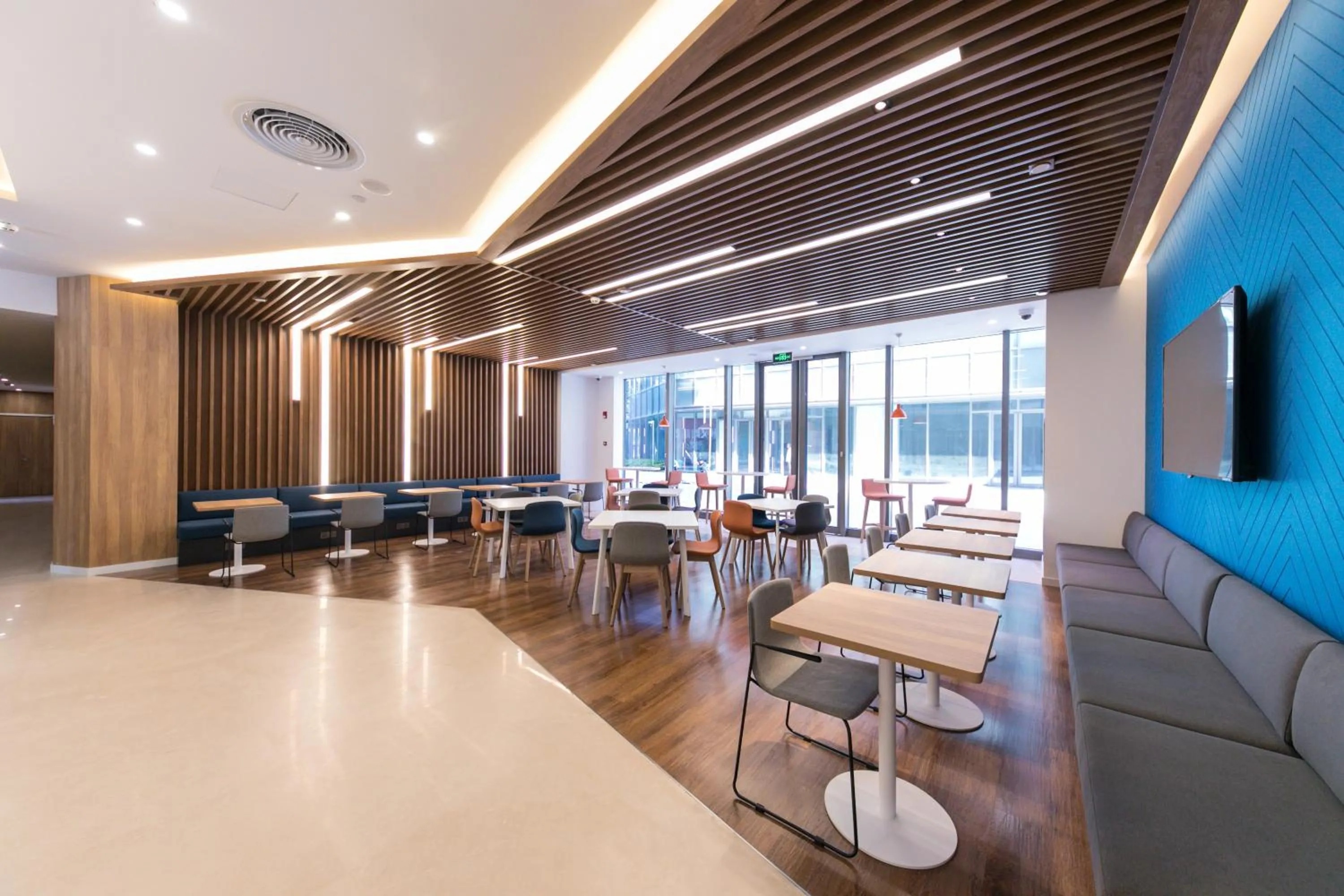 Breakfast in Holiday Inn Express Shanghai Tangzhen, an IHG Hotel