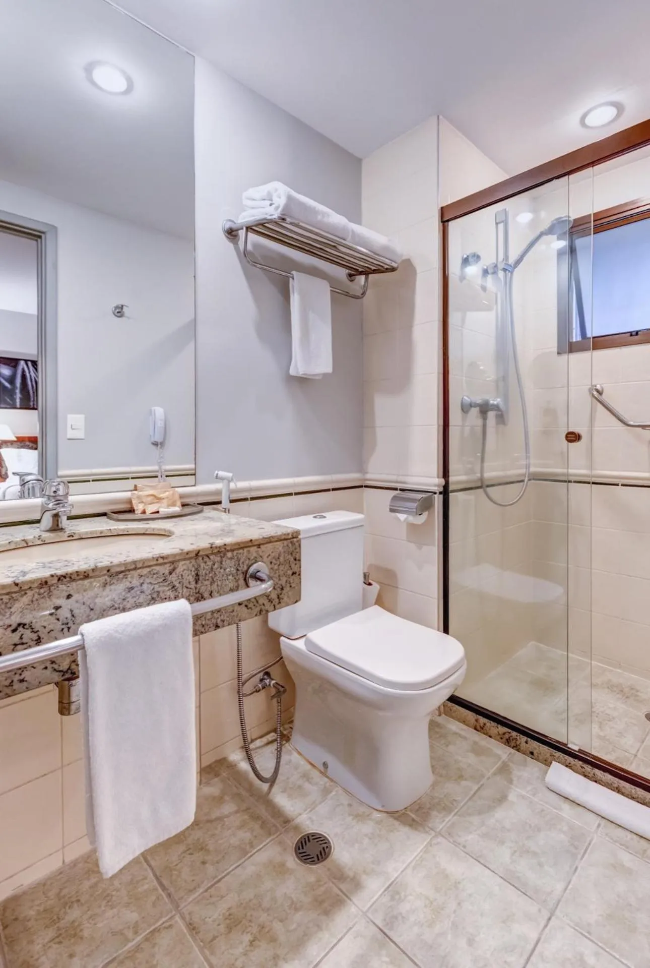 Shower in Double Tree by Hilton São Paulo Itaim