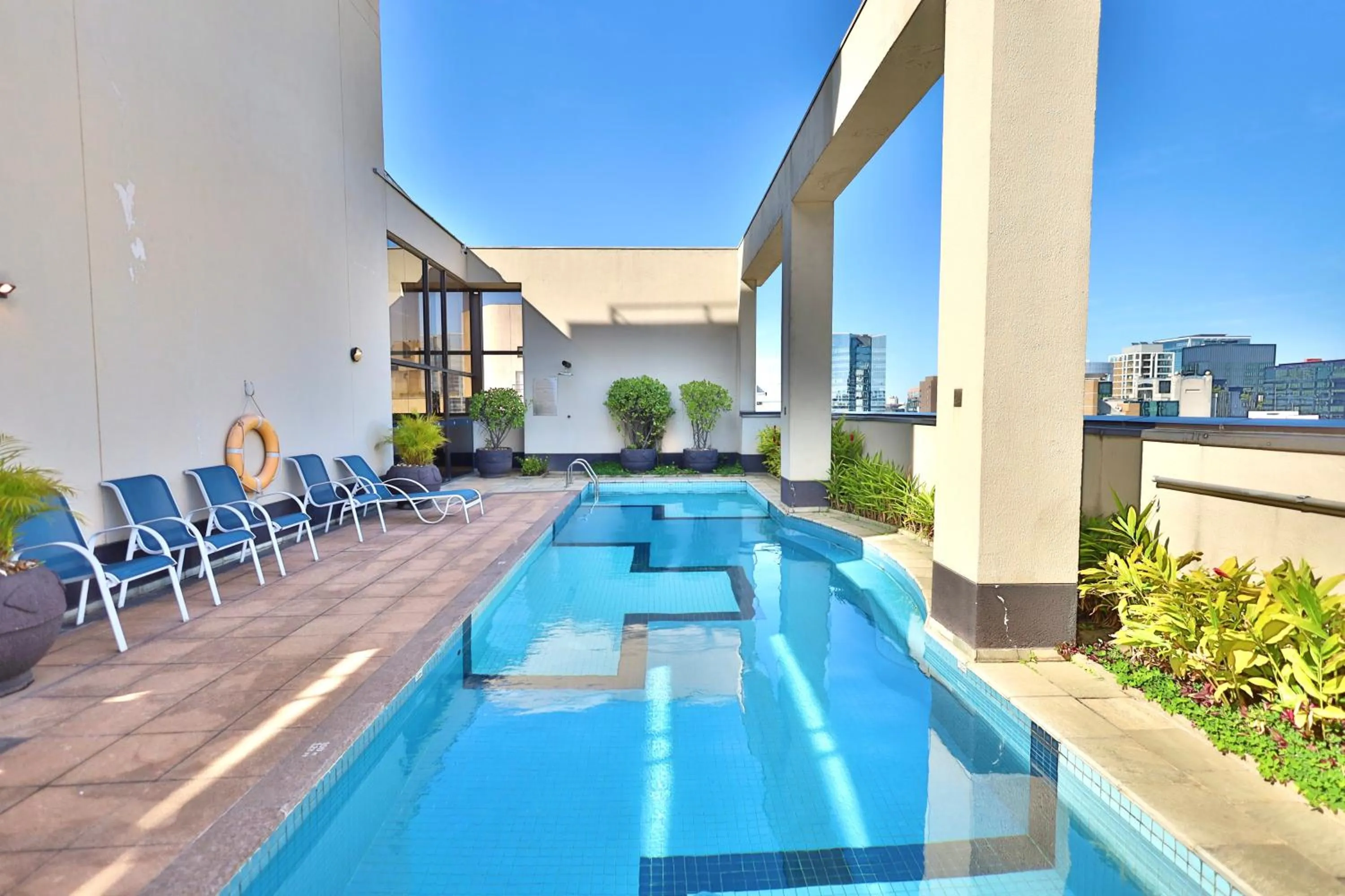 Swimming pool in Double Tree by Hilton São Paulo Itaim