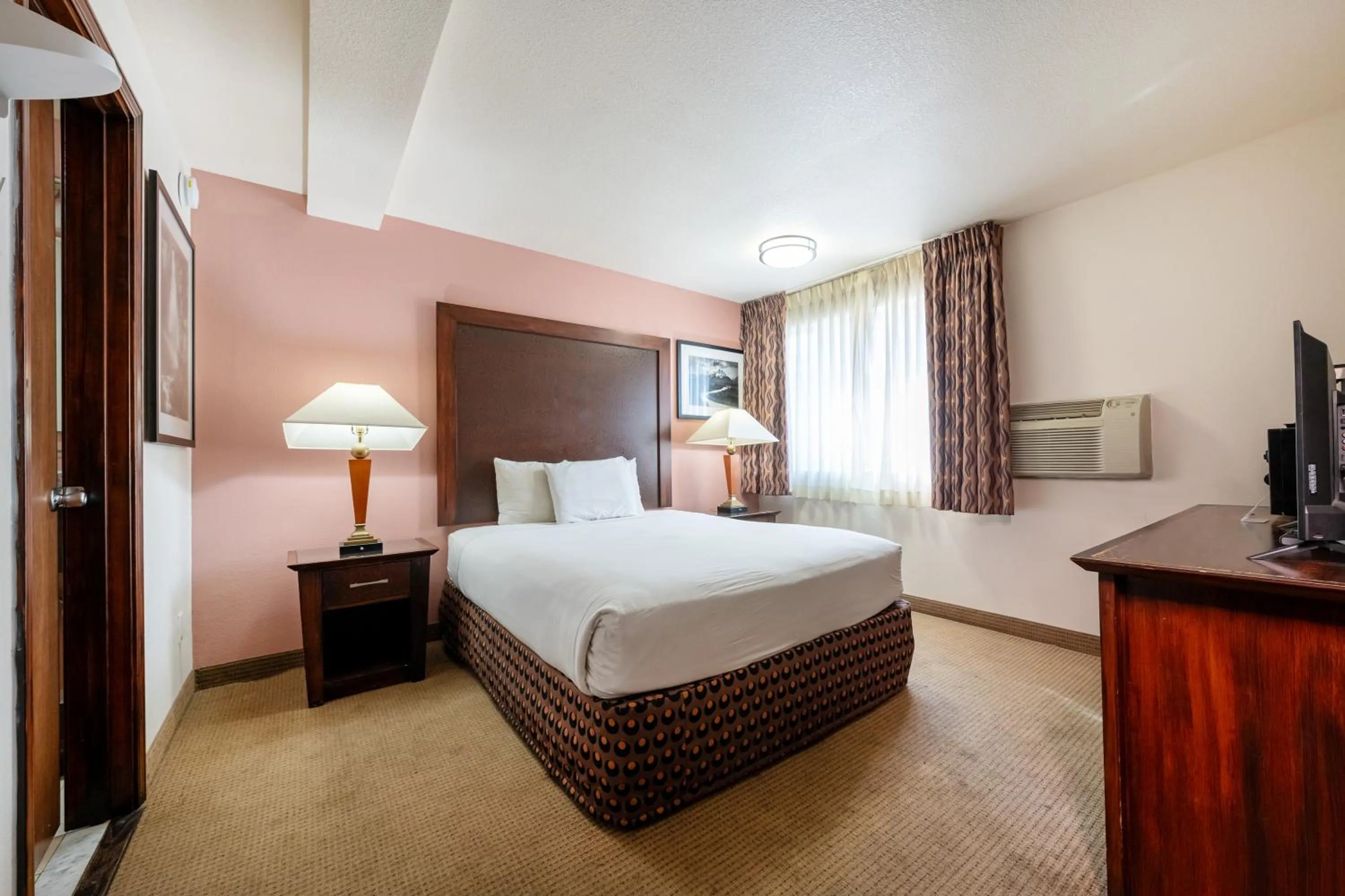 Bedroom, Bed in District Hotel by OYO Portland Convention Center