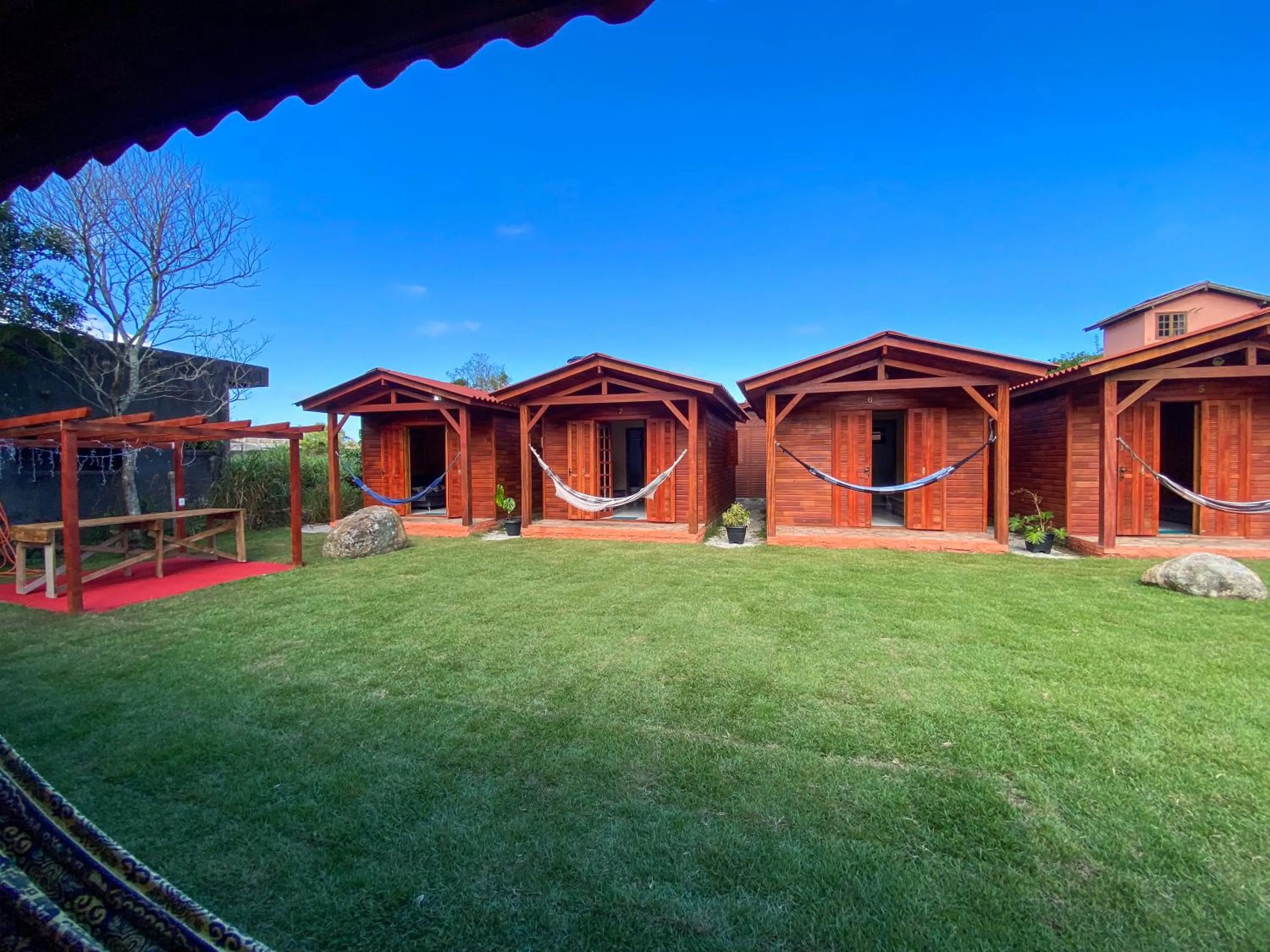 Property building in Green Mountain Pousada