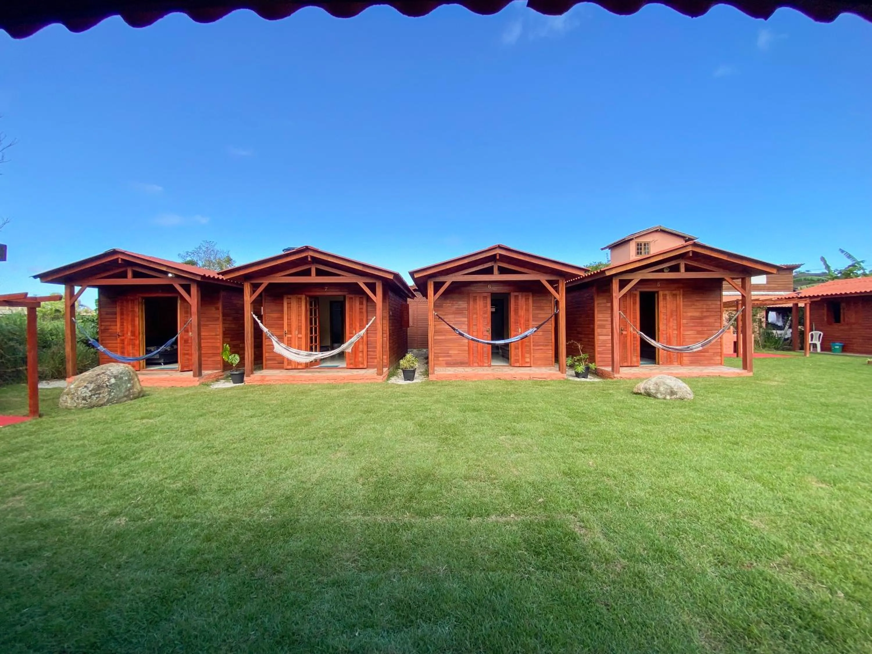 Property building in Green Mountain Pousada