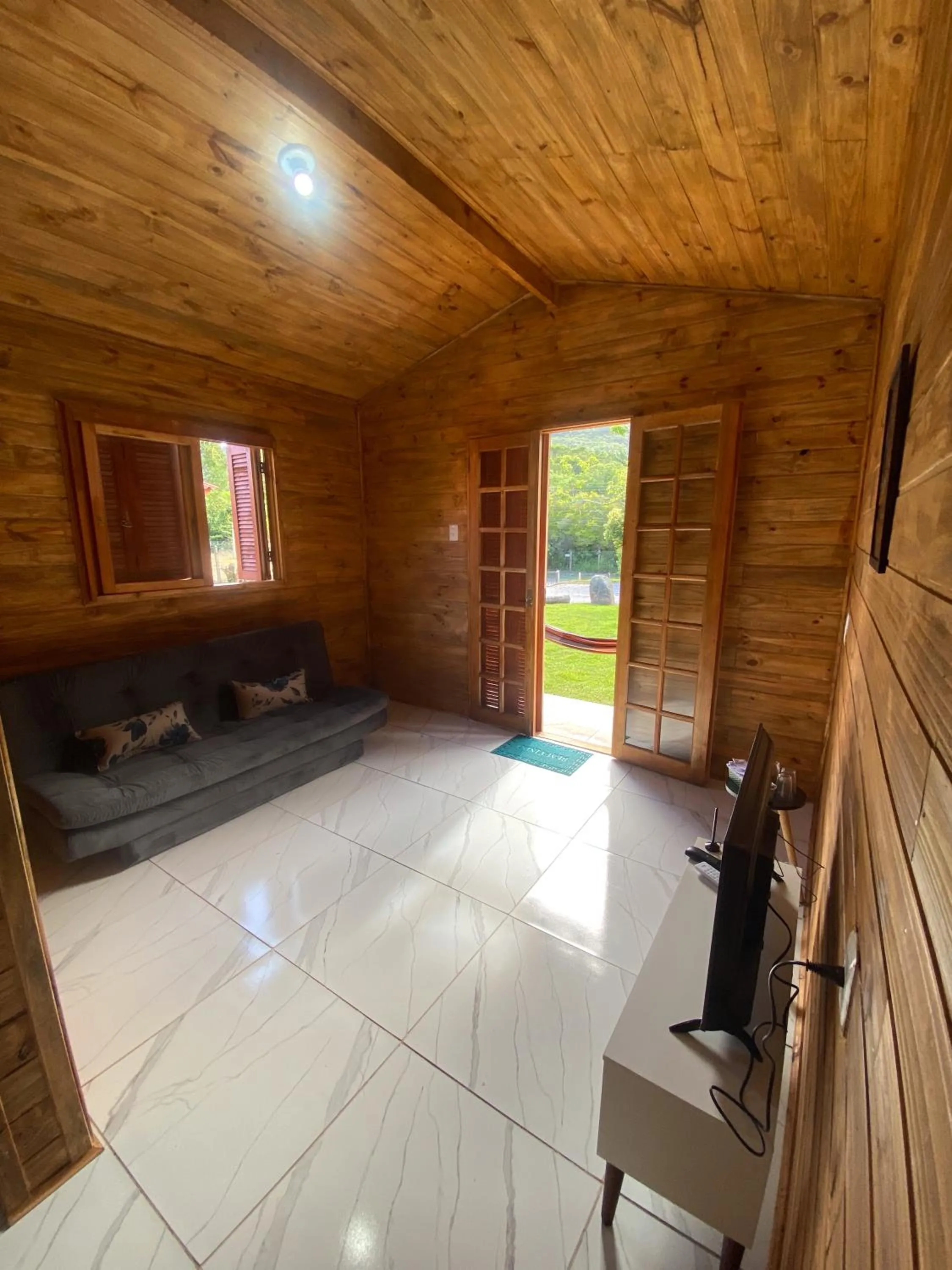 TV and multimedia in Green Mountain Pousada