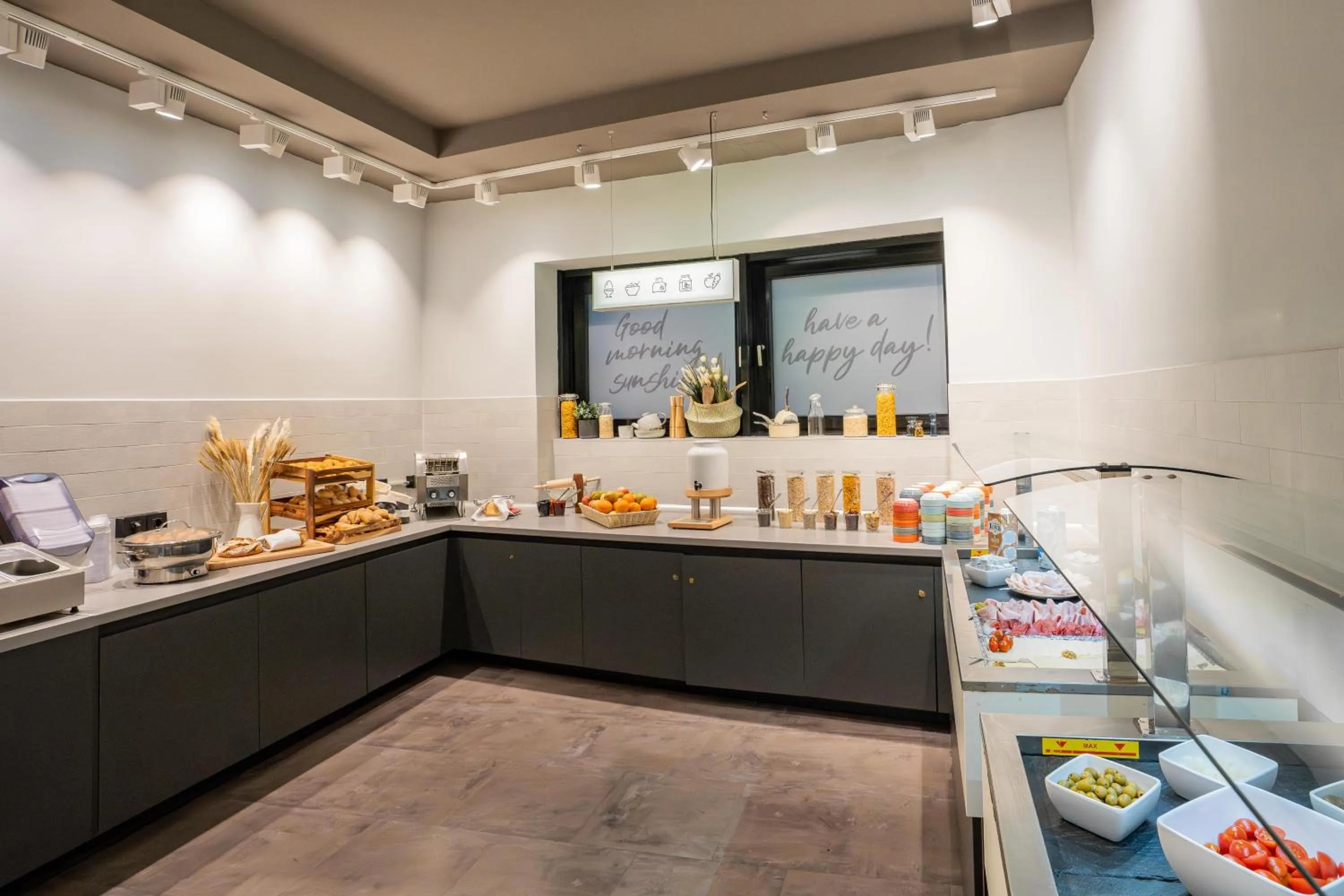 Restaurant/places to eat in harry's home Salzburg