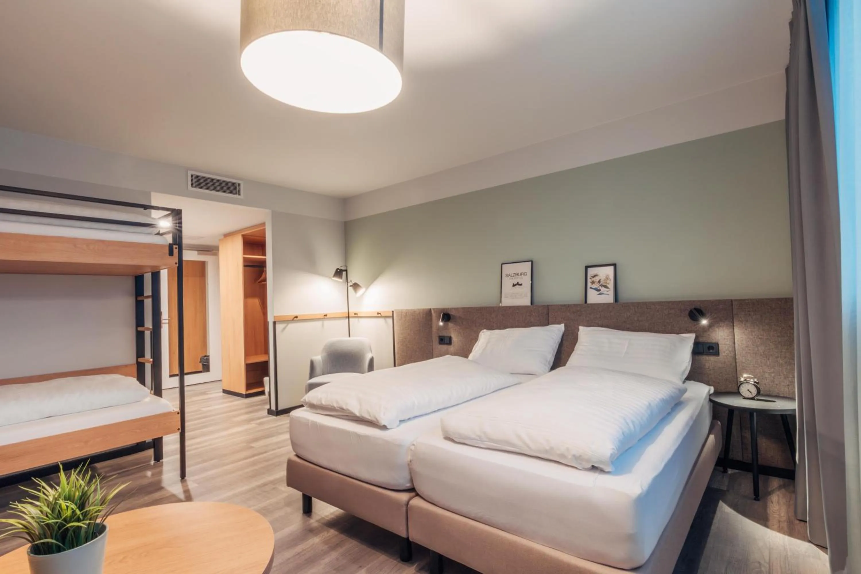 Photo of the whole room, Bed in harry's home Salzburg