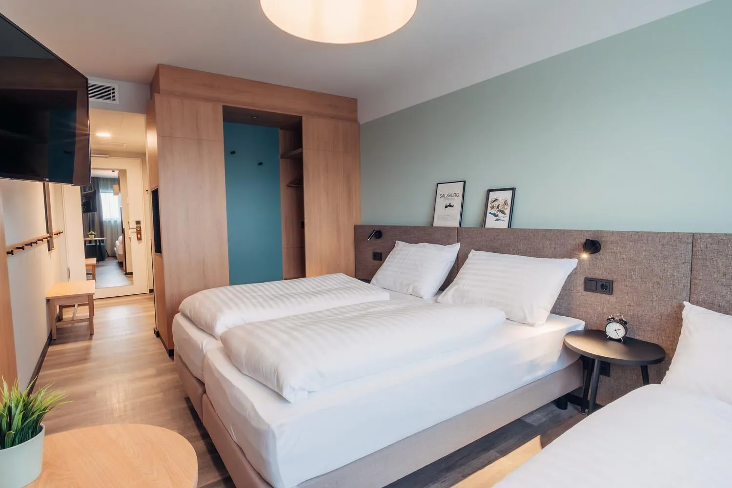 Bed in harry's XL Hotel Salzburg