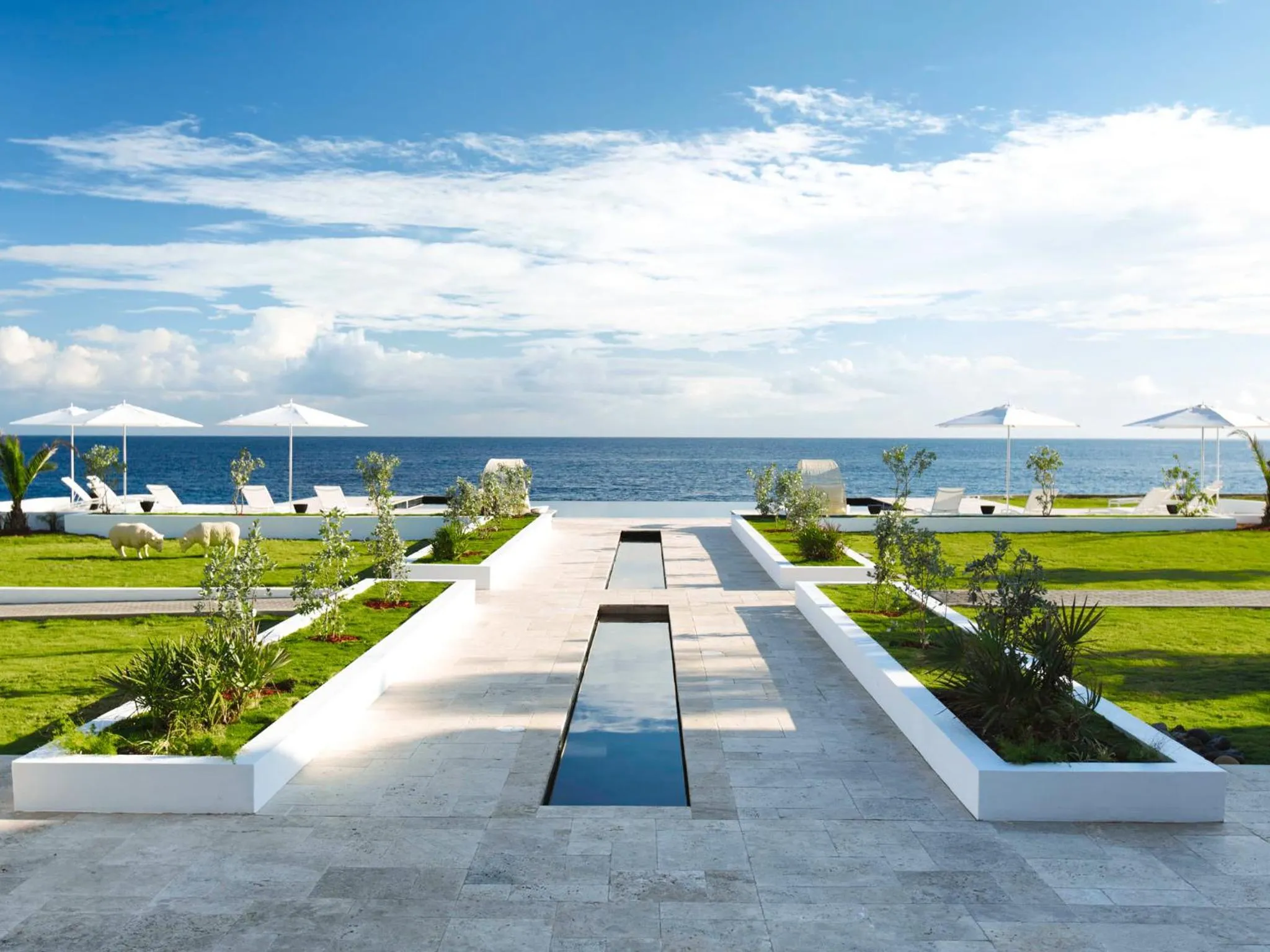 Facade/entrance in The Trident Hotel