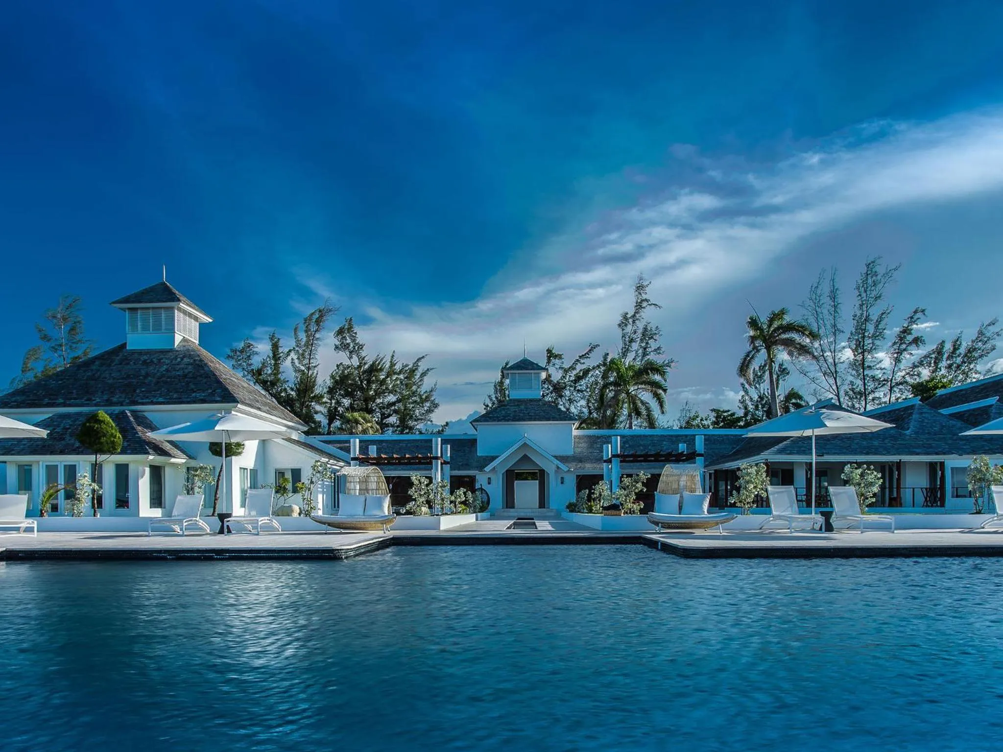 Facade/entrance in The Trident Hotel