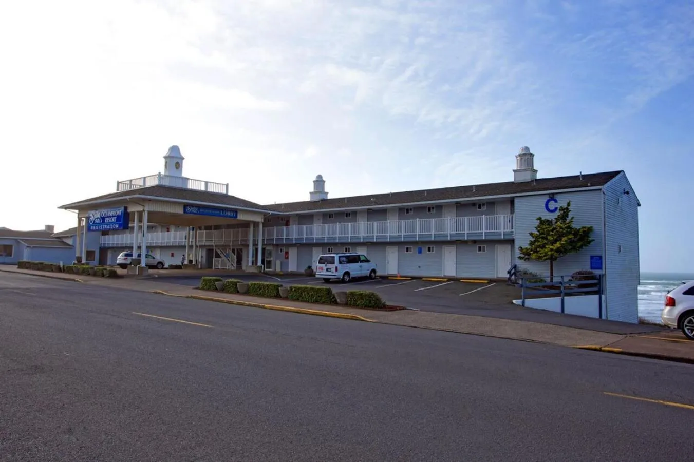 Property Building in Shilo Inn Suites Newport