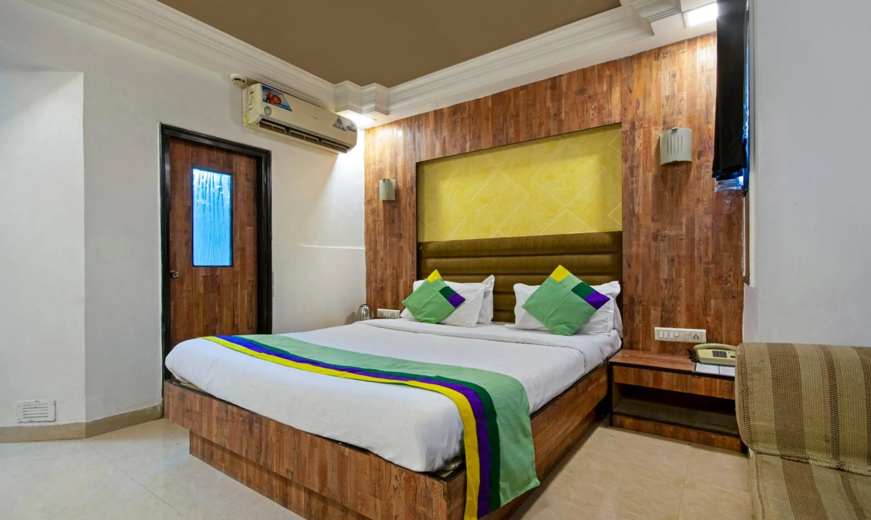 Bed in Itsy Hotels Shree Krishna Palace