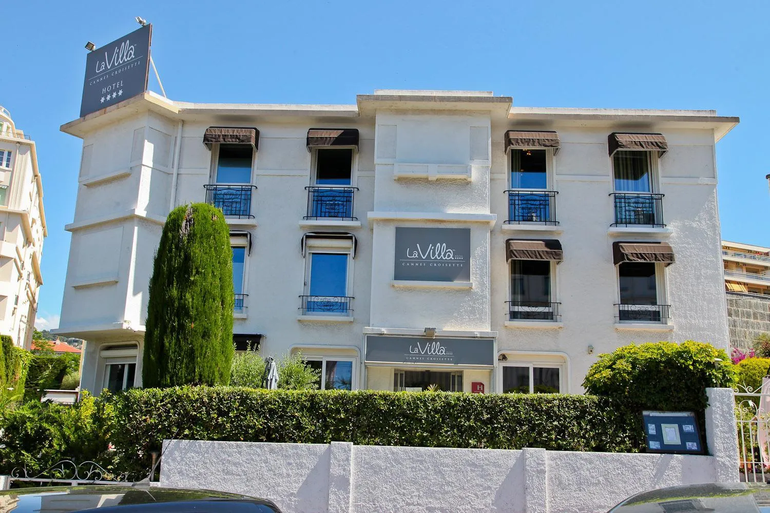 Property building in Hôtel La Villa Cannes