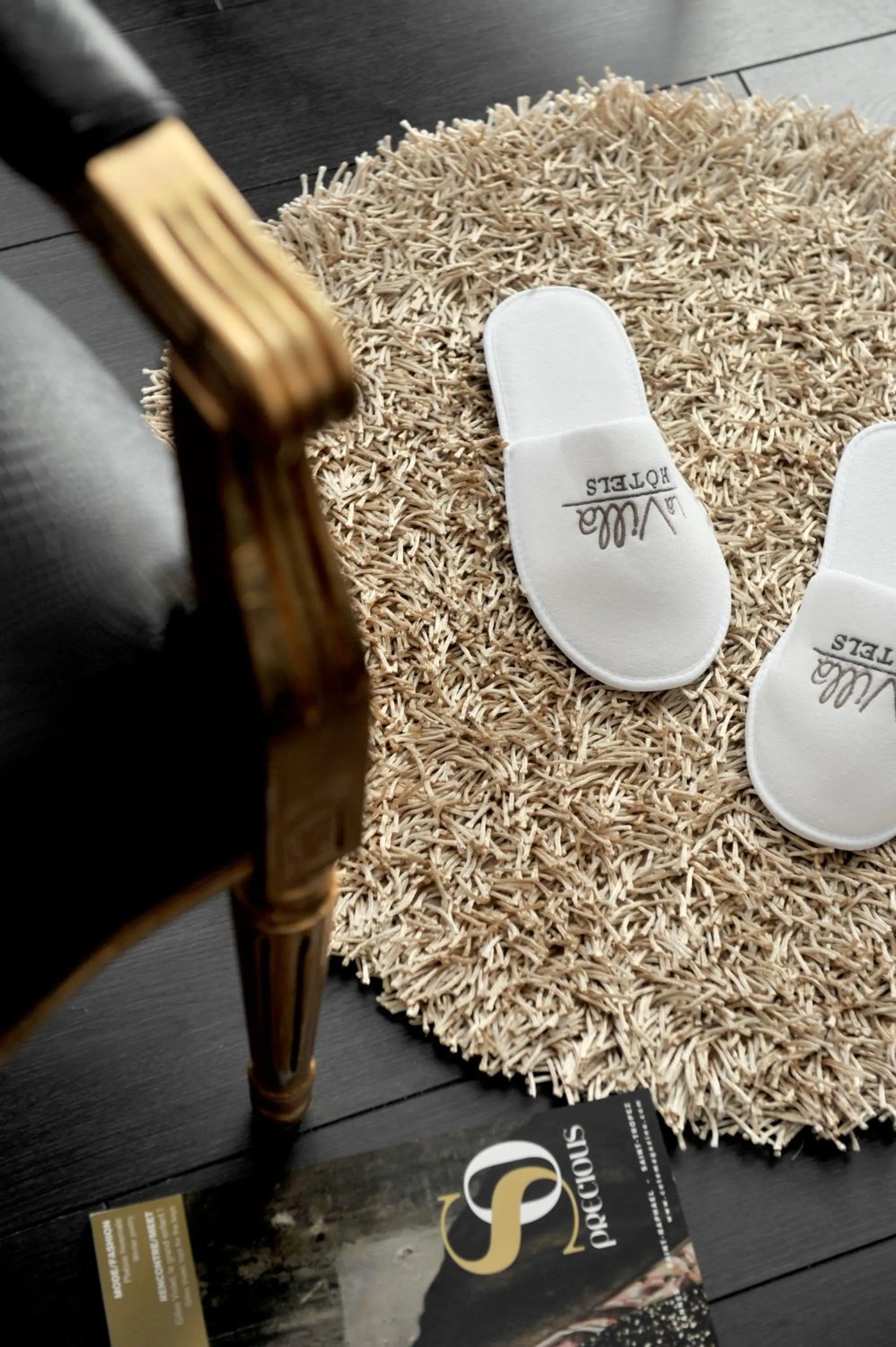 Decorative detail in Hôtel La Villa Cannes