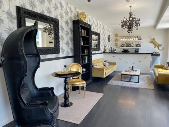 Lobby or reception in Hôtel La Villa Cannes