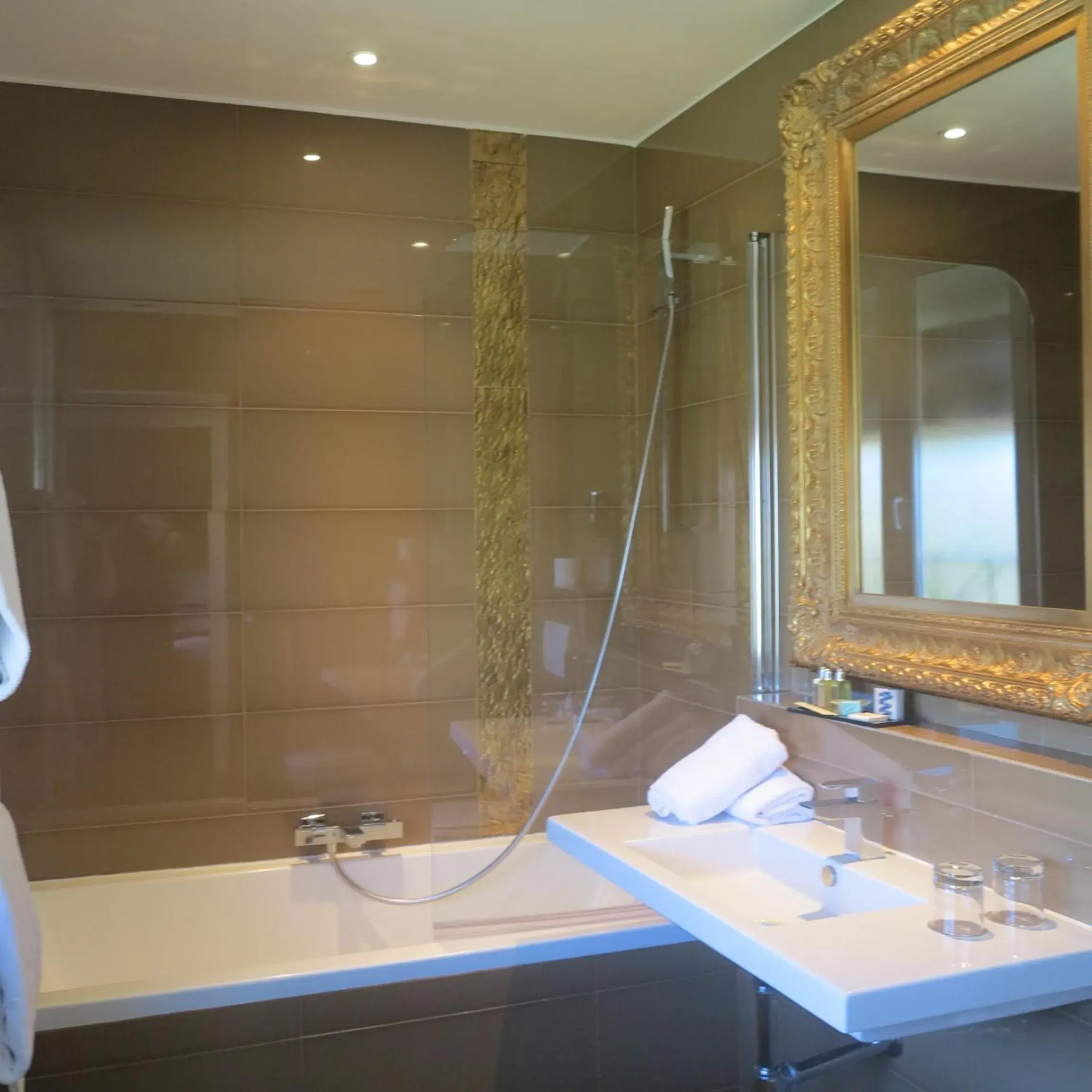 Garden Room in Hôtel La Villa Cannes Garden Room in Hôtel La Villa Cannes