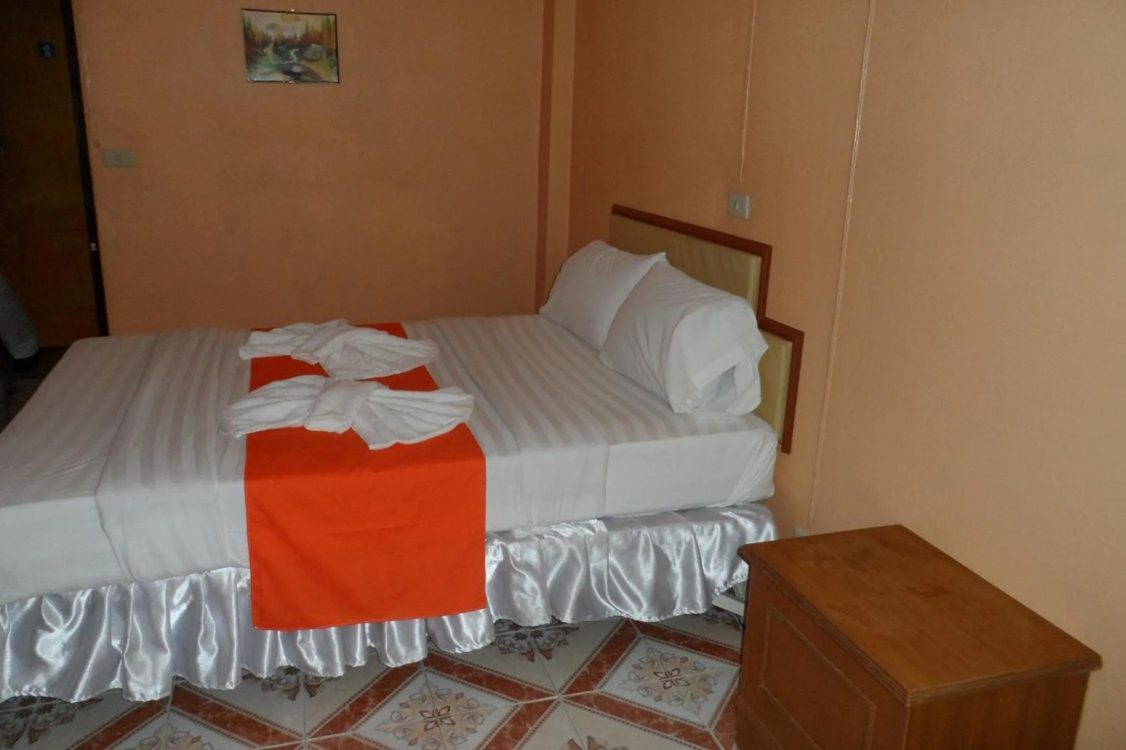 Bed in Nam Pueng Place 1