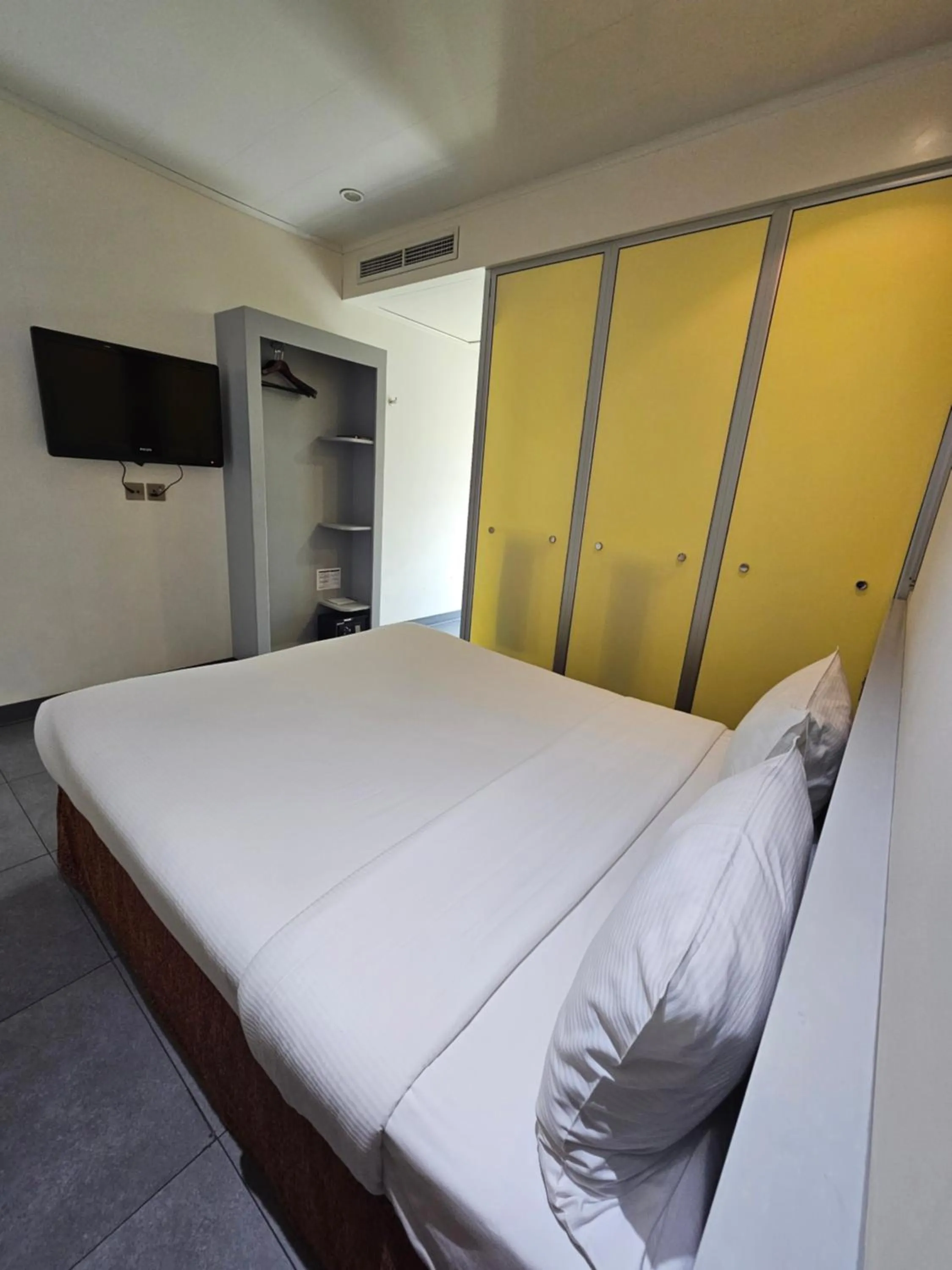 Bed in JOIN INN HOTEL Jebel Ali, Dubai - Formerly easyHotel Jebel Ali