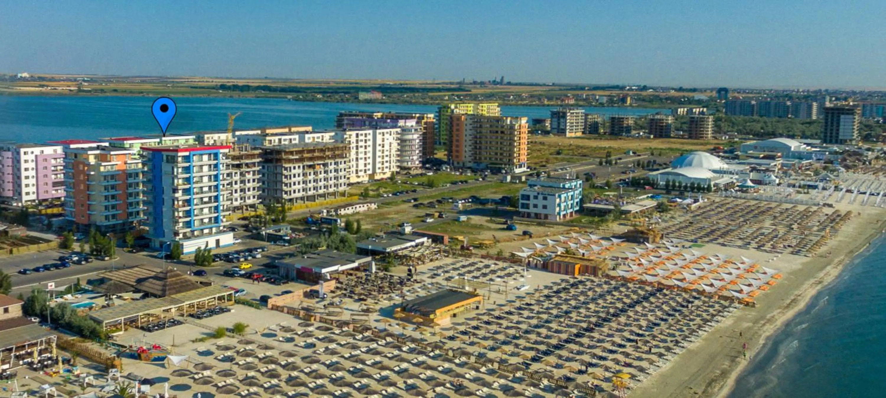 Lake view in Summerland Mamaia