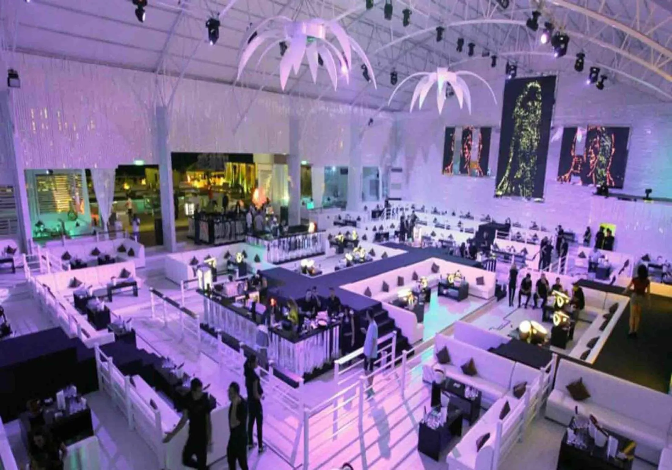 Nightclub / DJ in Summerland Mamaia