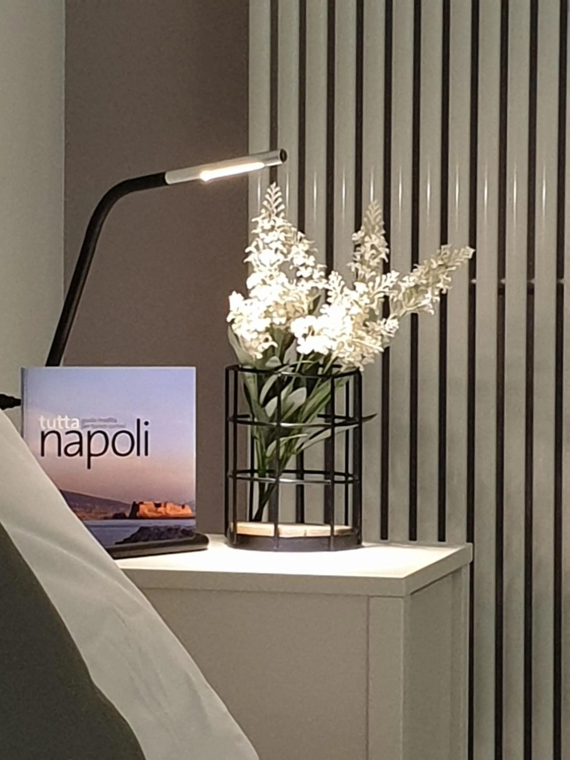 Decorative detail in Bayard101