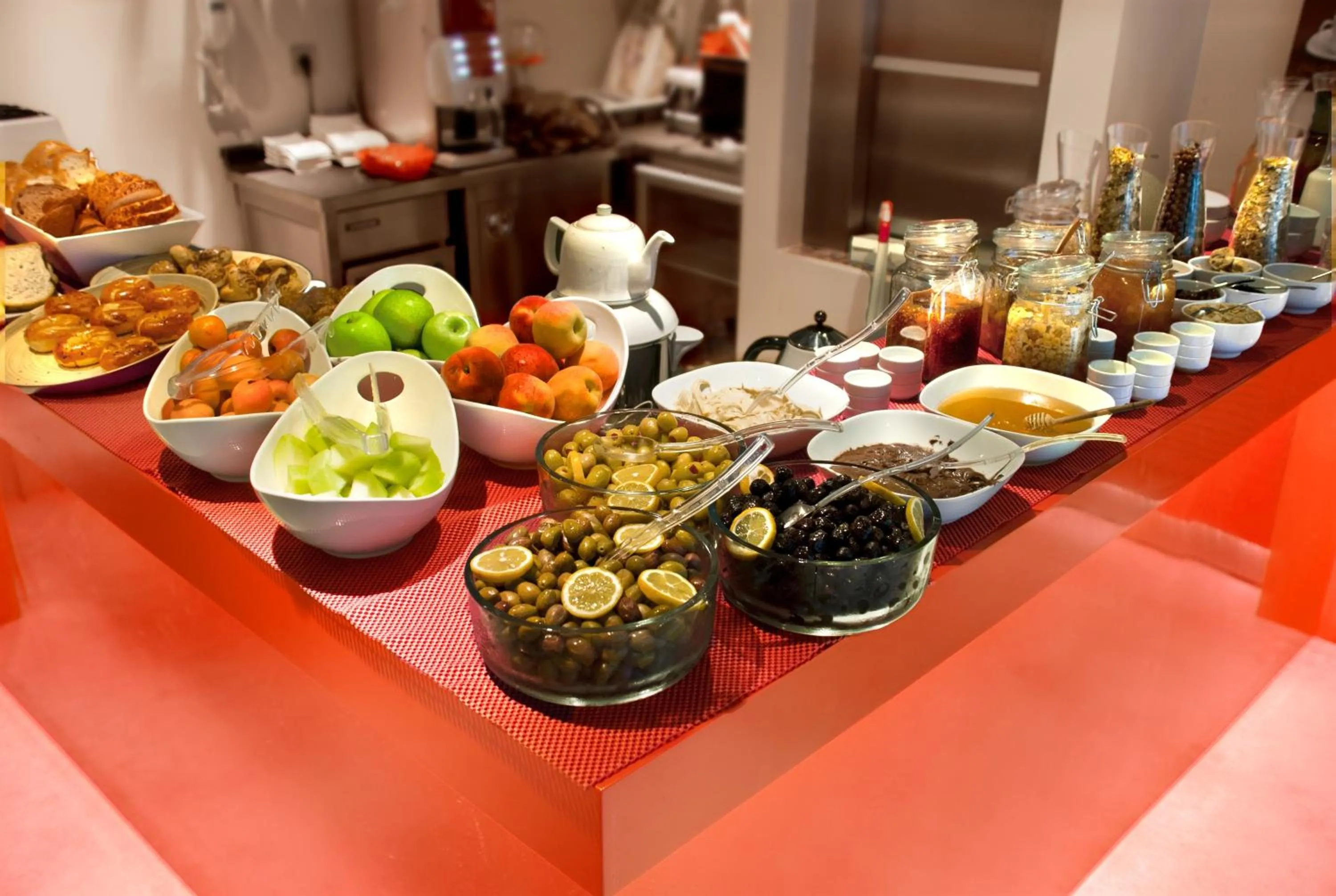 Restaurant/places to eat in Endless Suites Taksim