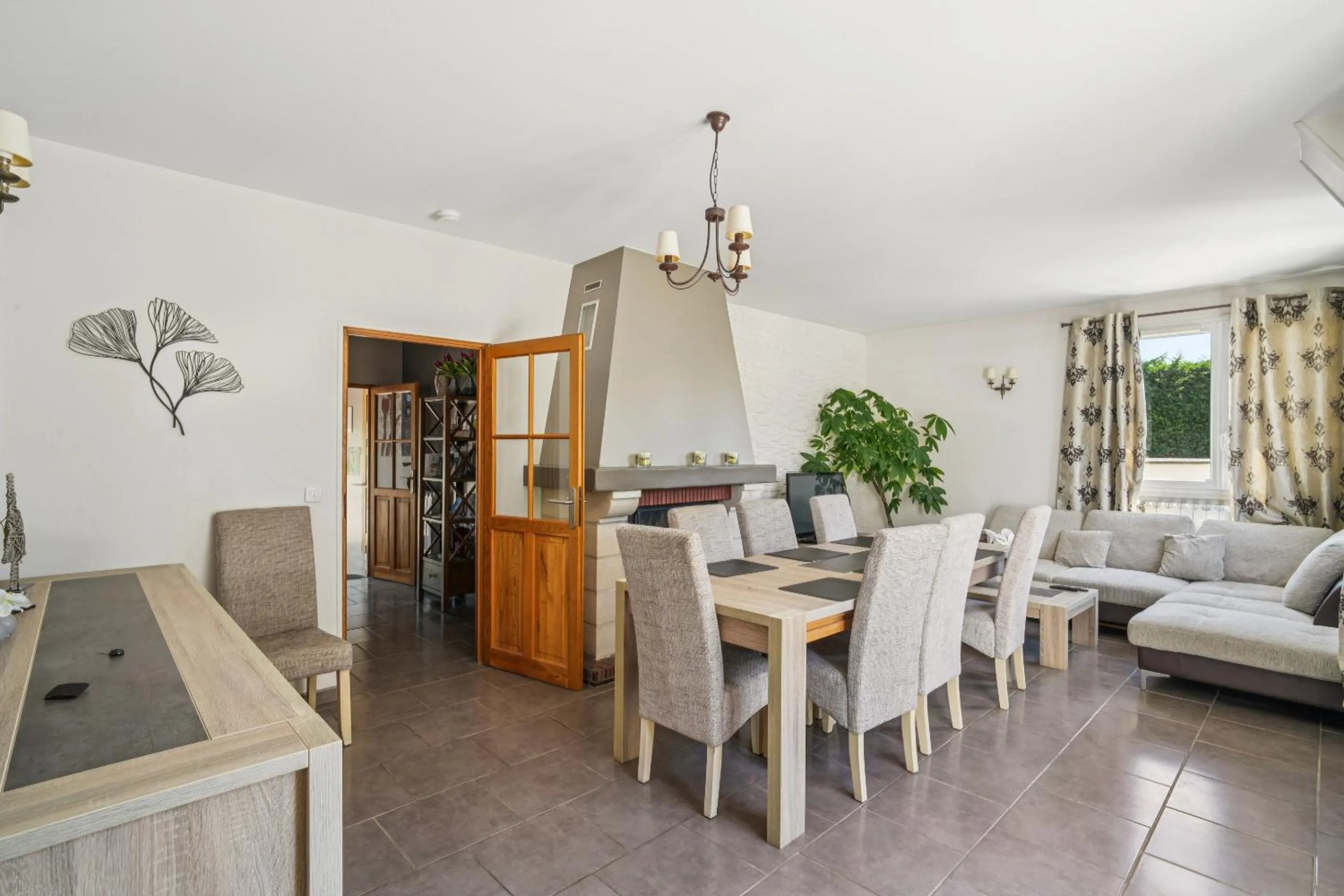 Living room in Roissy Chambres
