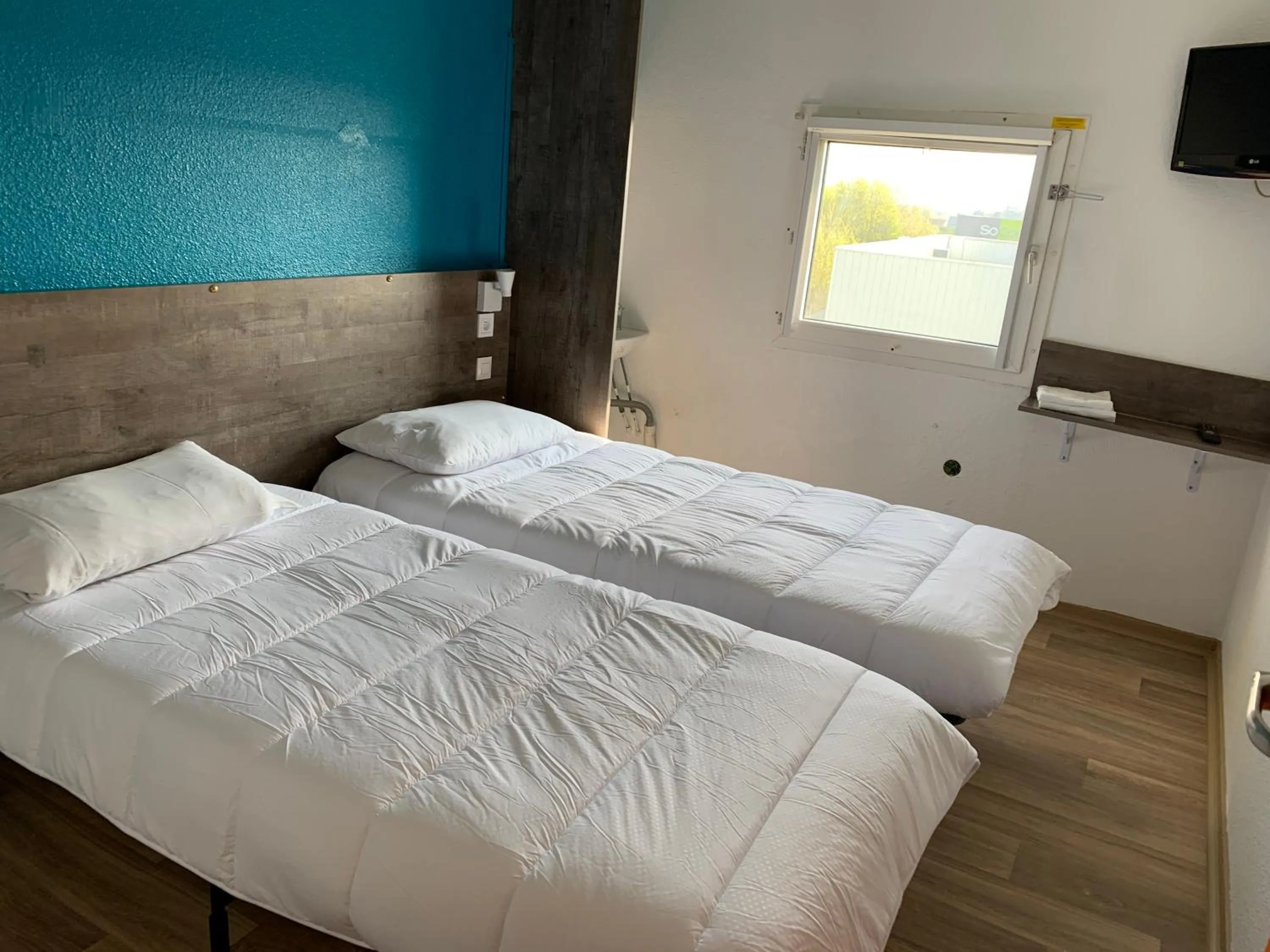 Bed in Hôtel Eco Blois -Sud- Vineuil