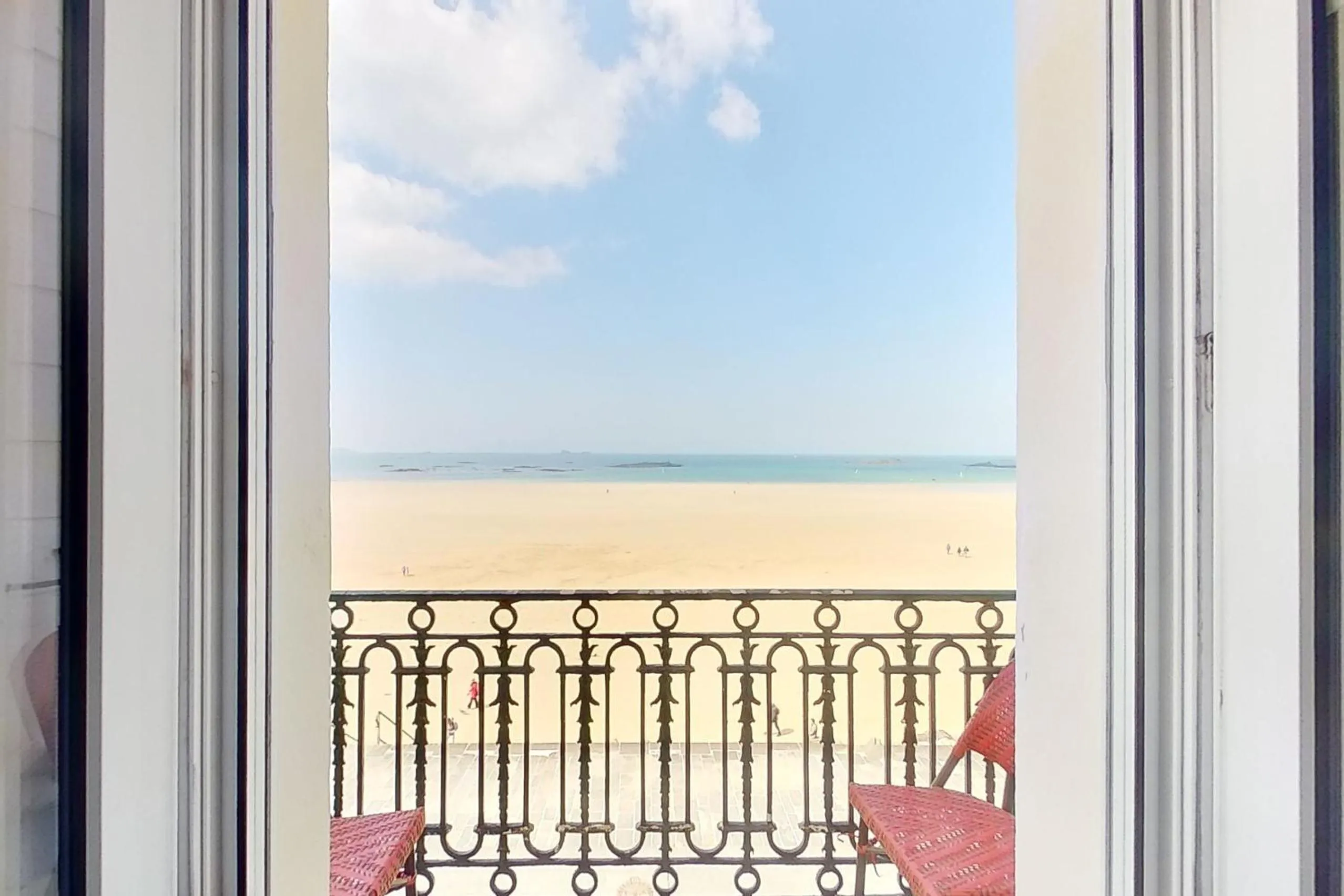 View (from property/room) in Hotel Kyriad Saint Malo Centre Plage