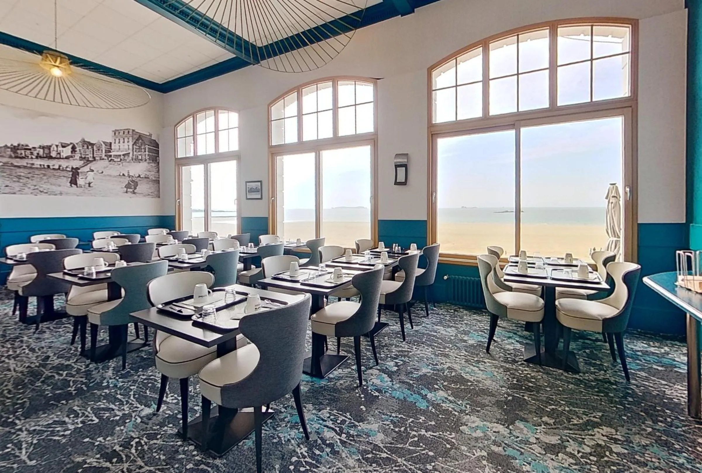 Breakfast in Hotel Kyriad Saint Malo Centre Plage