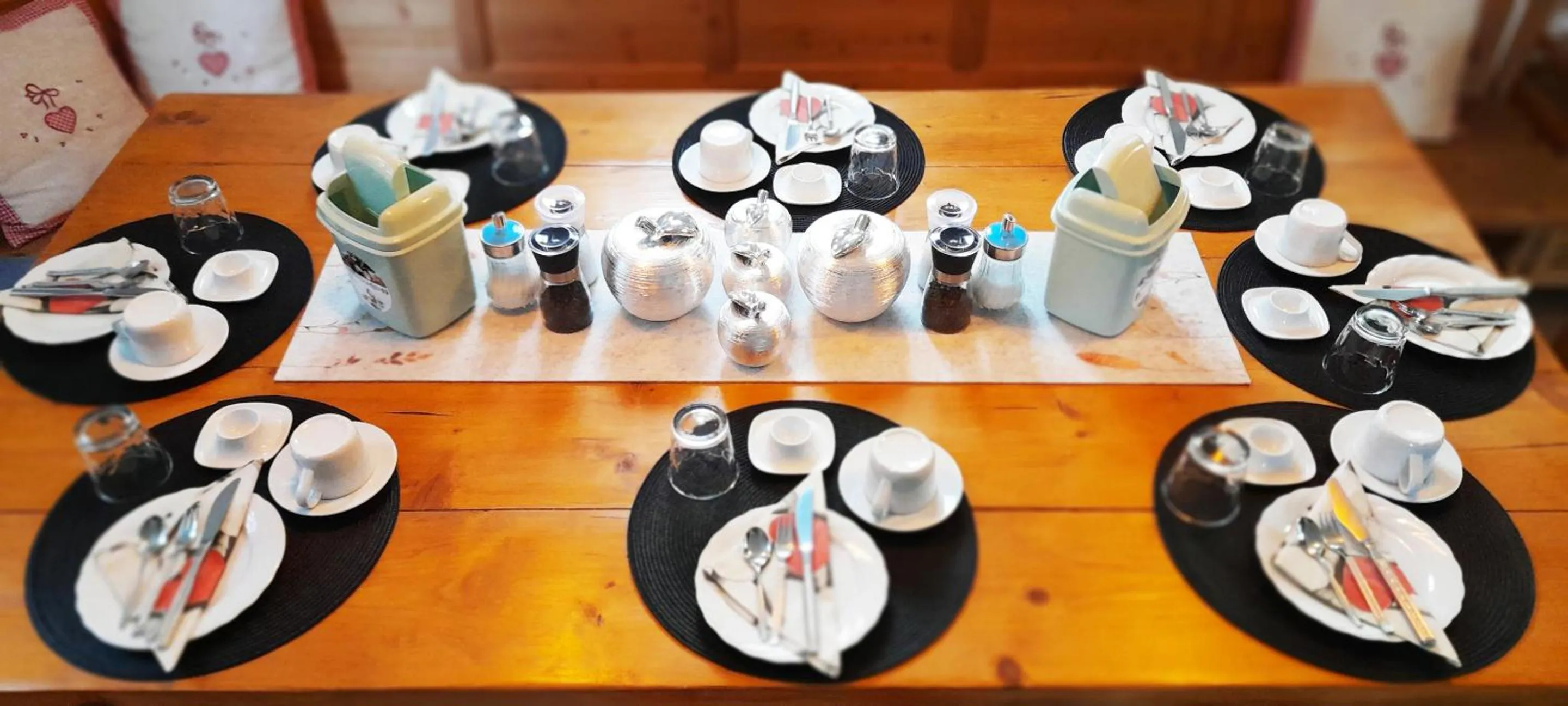 Breakfast in Home Suite Home Bed & Breakfast