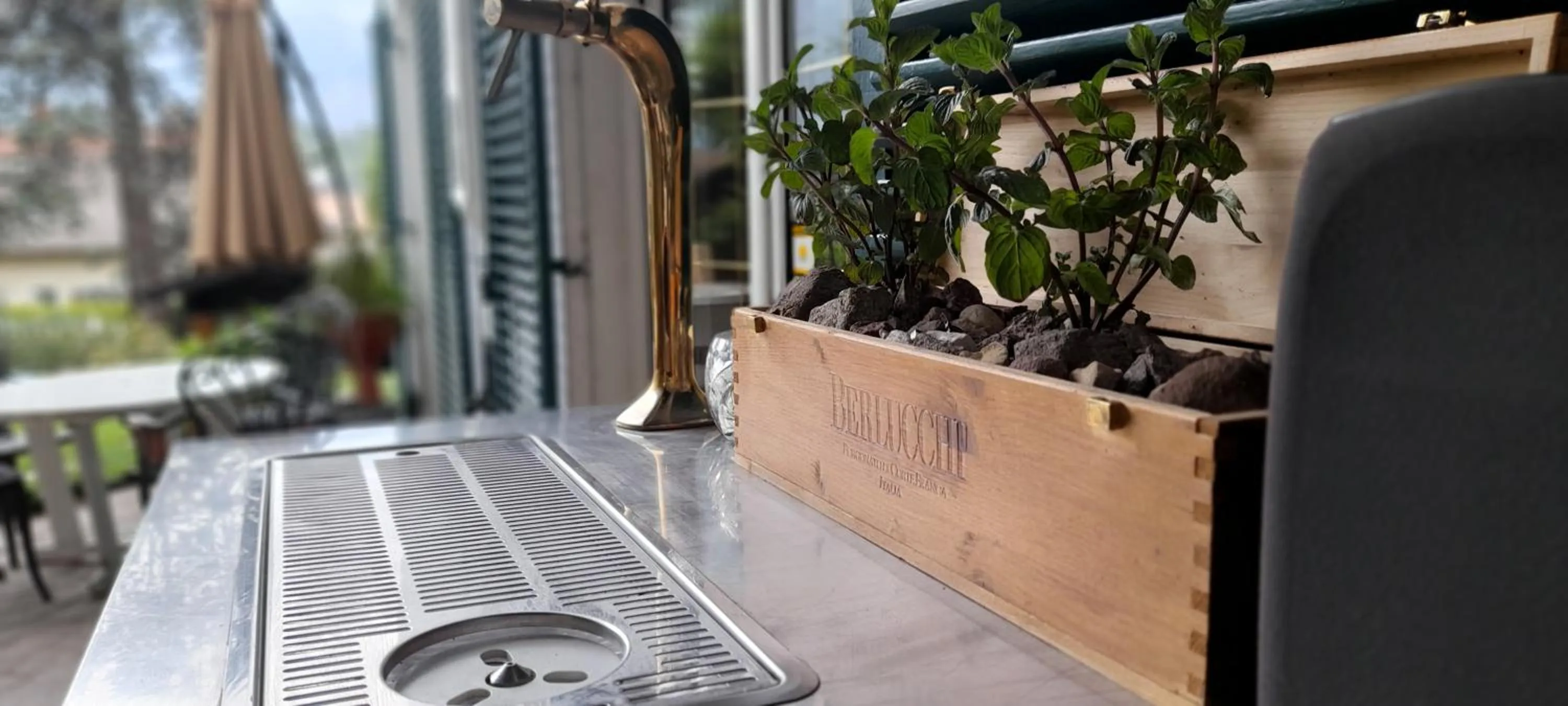 Lounge or bar in Home Suite Home Bed & Breakfast